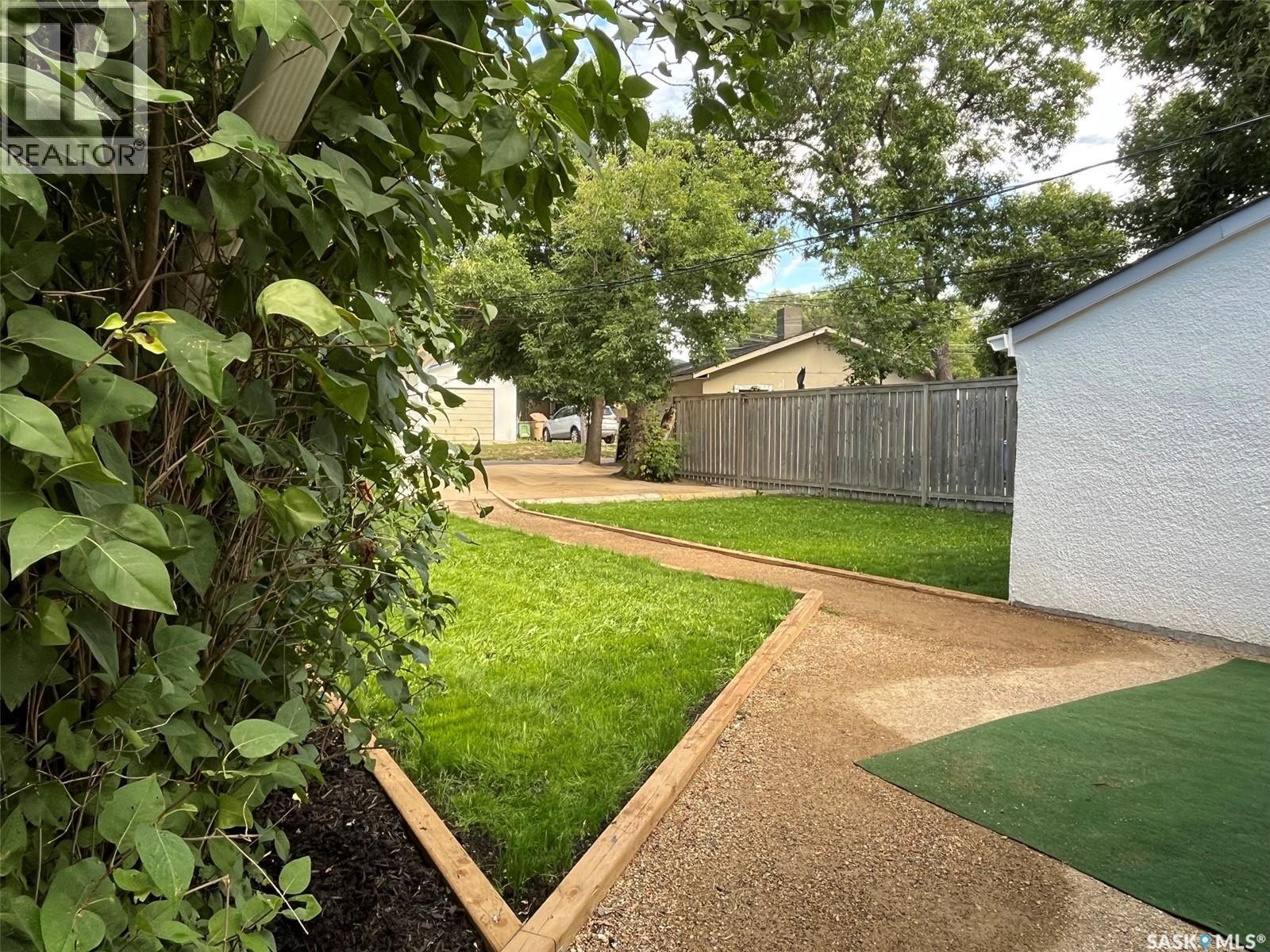 1255 Atkinson Street, Regina, SK - Outdoor