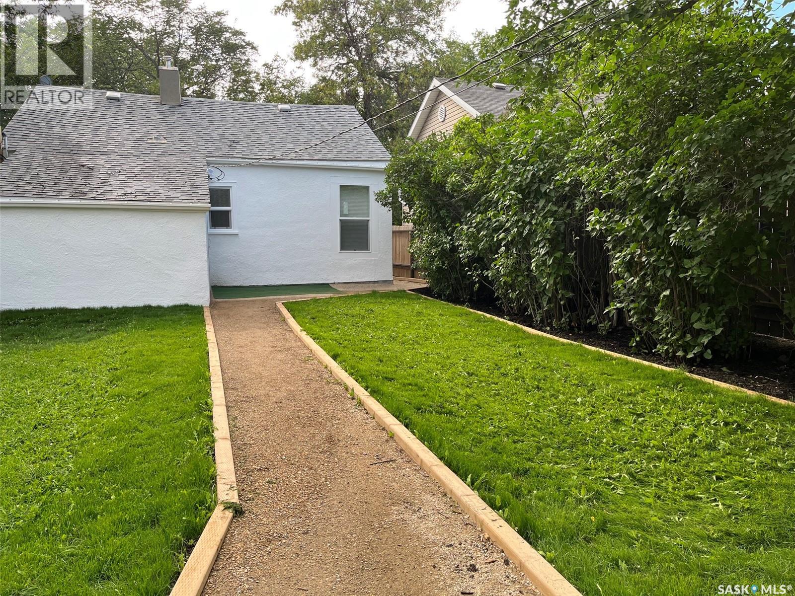 1255 Atkinson Street, Regina, SK - Outdoor