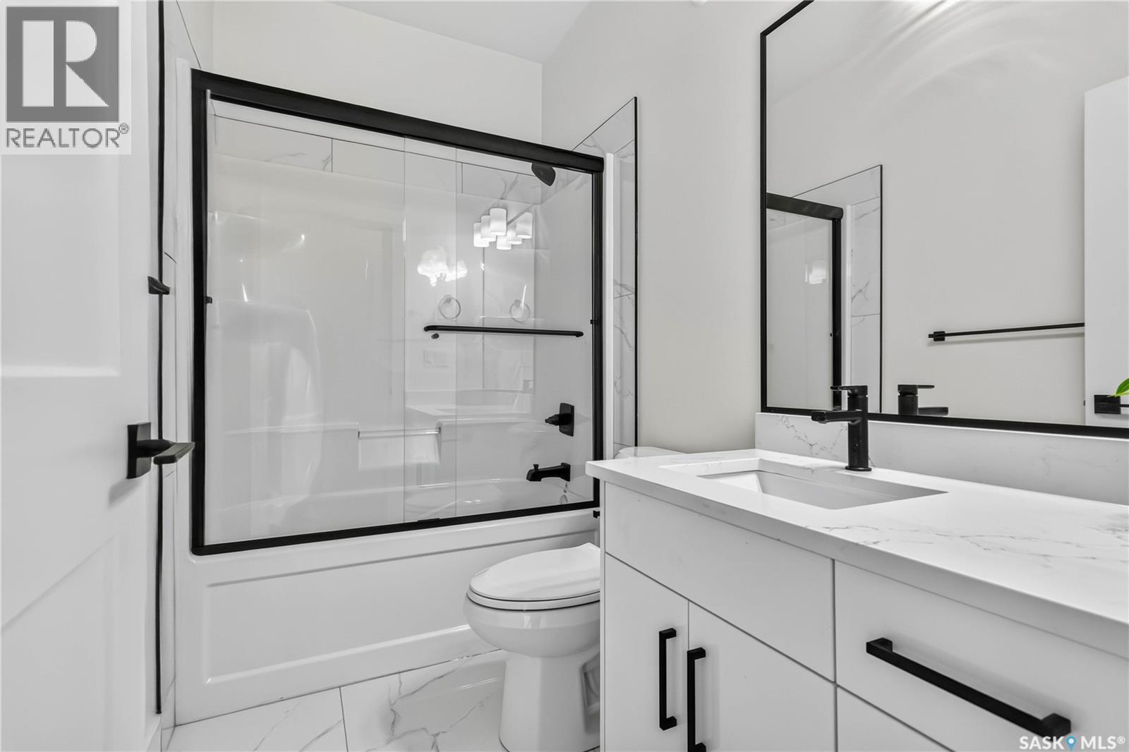 1211 Nightingale Terrace, Saskatoon, SK - Indoor Photo Showing Bathroom