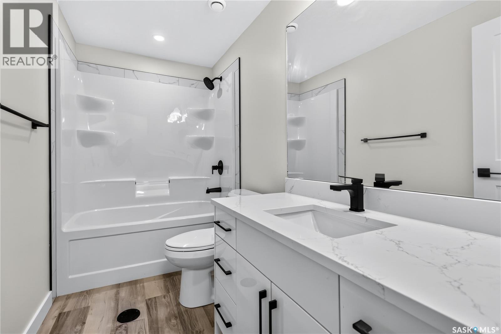 1211 Nightingale Terrace, Saskatoon, SK - Indoor Photo Showing Bathroom