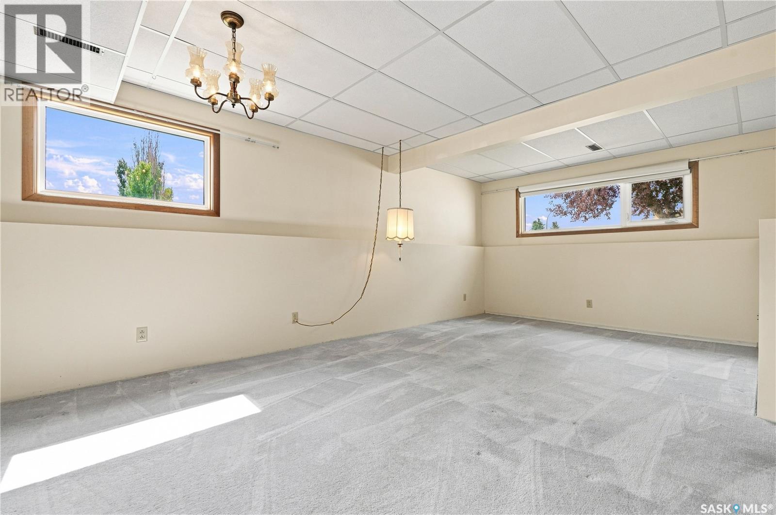 202 Stacey Court, Saskatoon, SK - Indoor