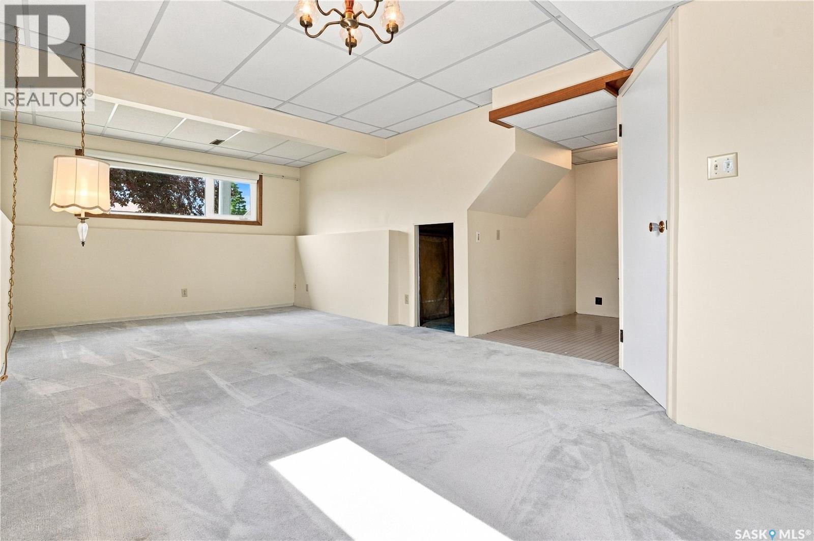 202 Stacey Court, Saskatoon, SK - Indoor