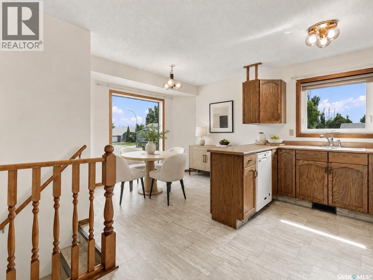 202 Stacey Court, Saskatoon, SK - Indoor