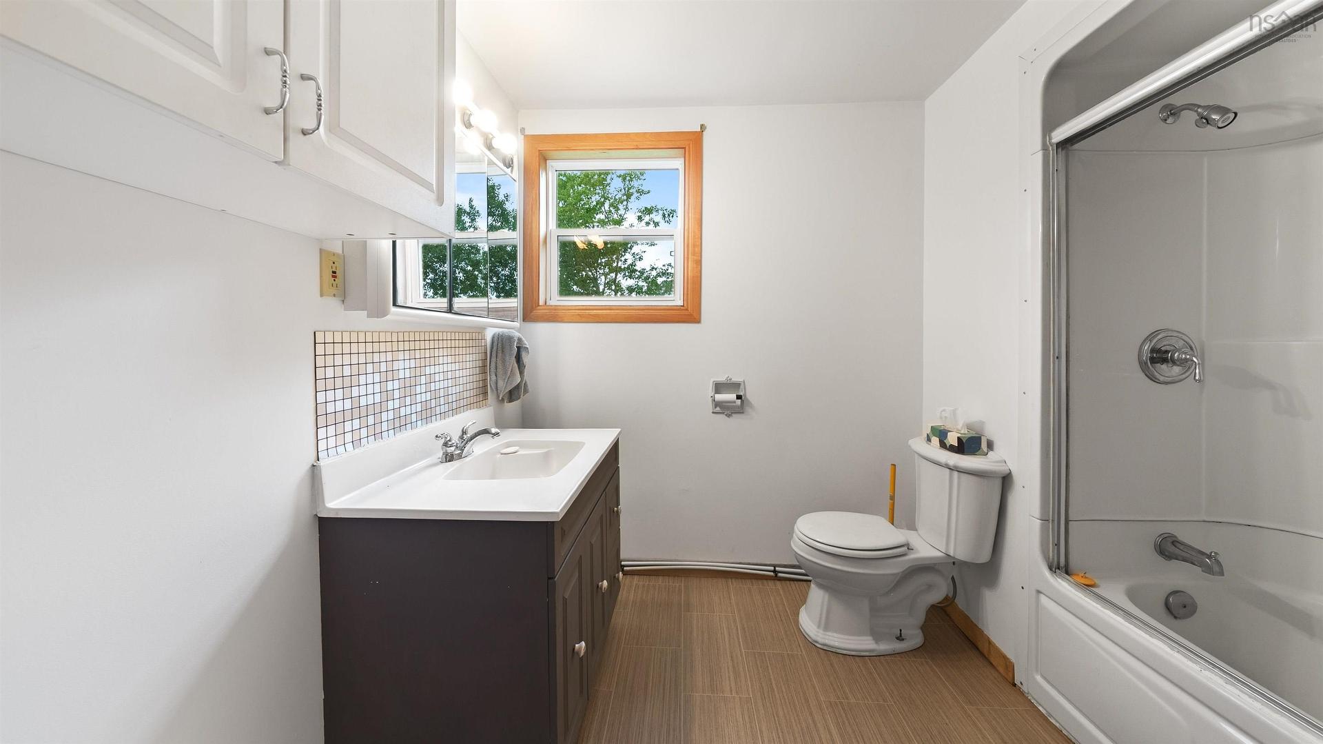 1909 Campbells Road, Westville, NS - Indoor Photo Showing Bathroom