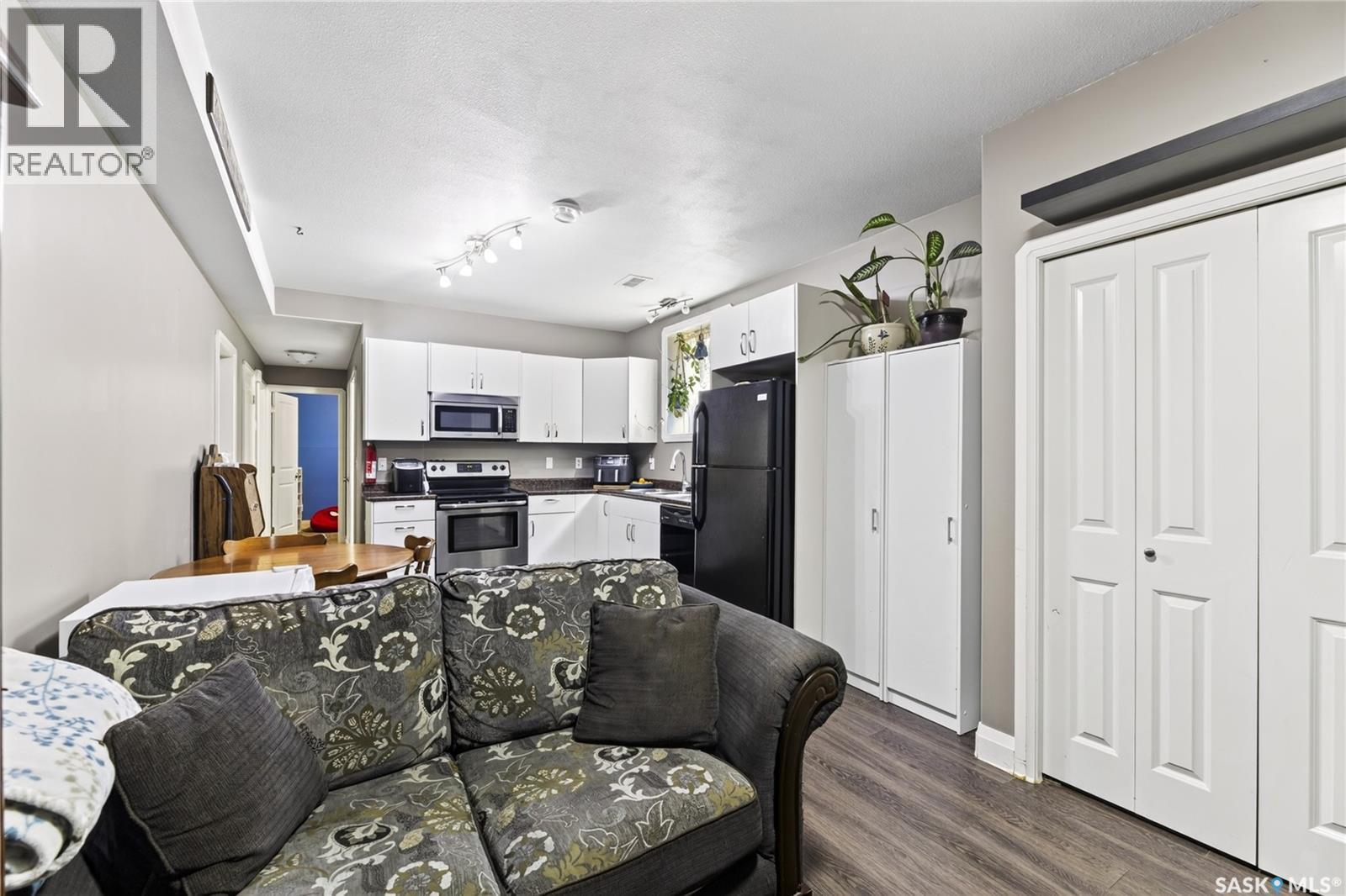 1114 Hargreaves Way, Saskatoon, SK - Indoor