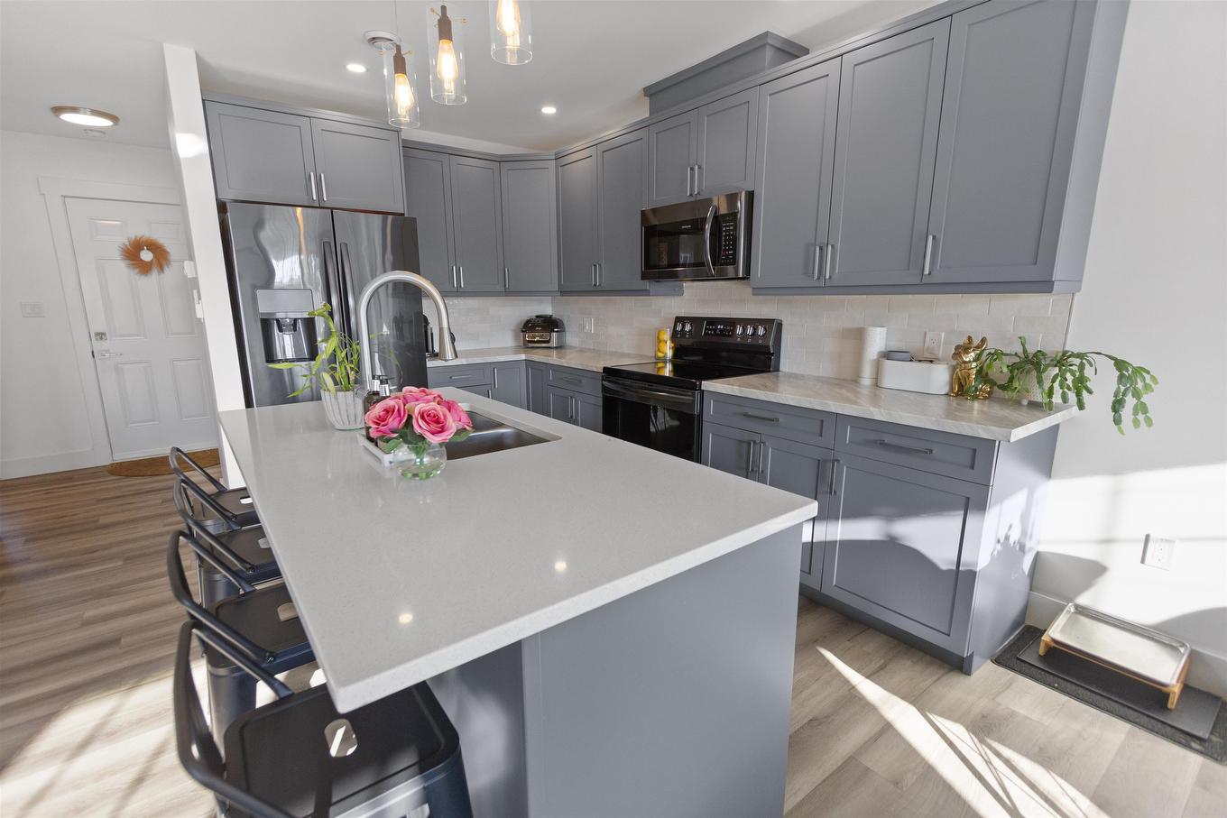 74B Macwilliams Road, Charlottetown, PE - Indoor Photo Showing Kitchen With Upgraded Kitchen