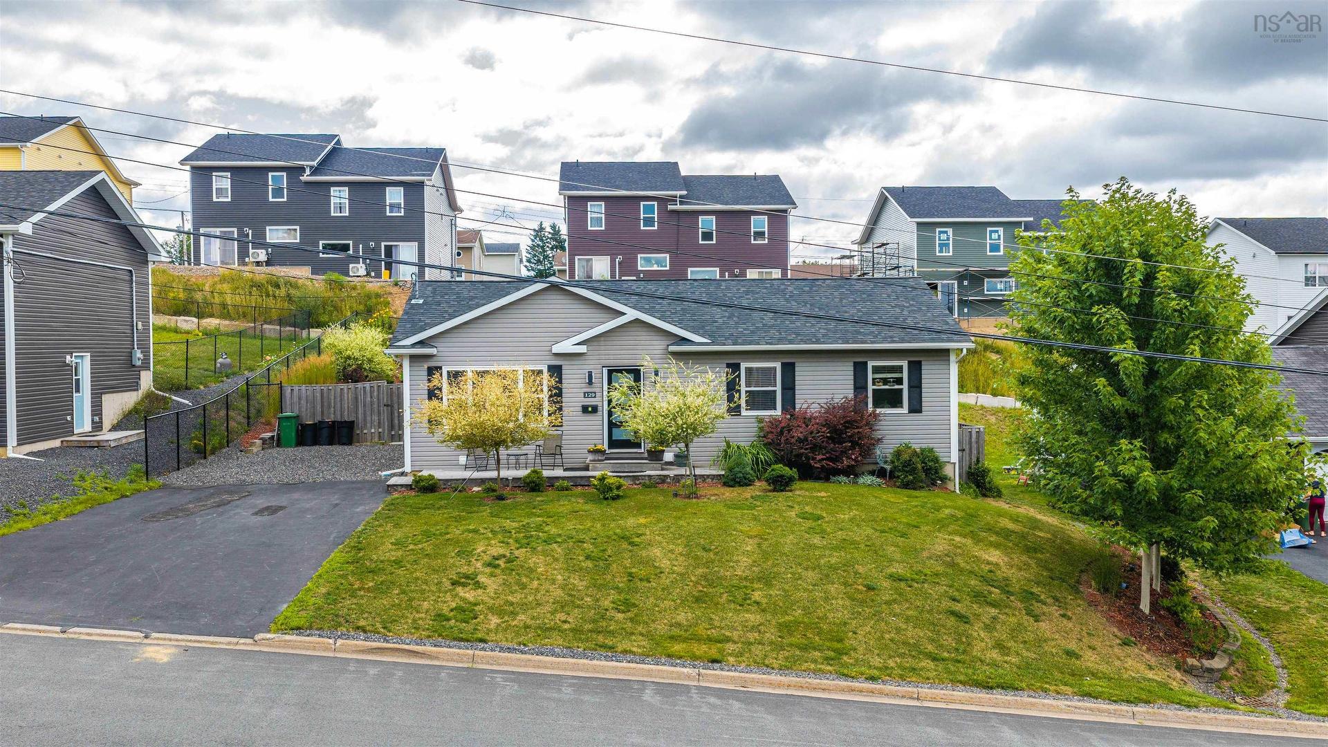 129 Birchview Crescent, New Glasgow, NS - Outdoor With Facade