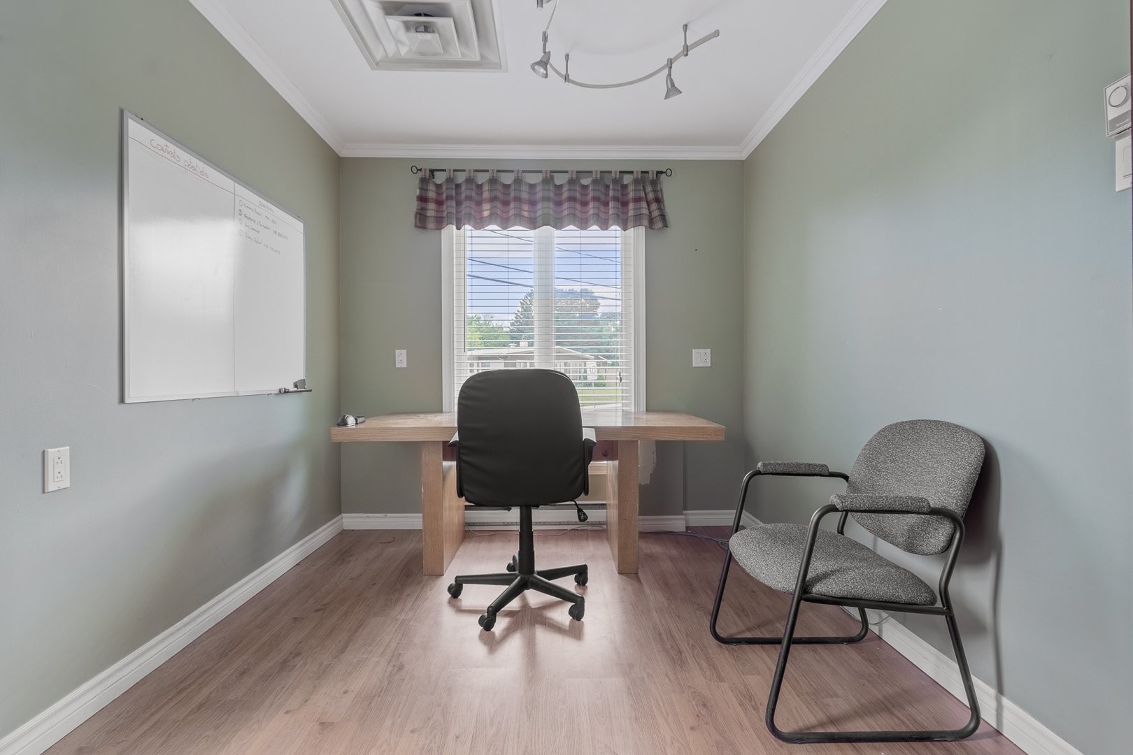 Office - 888 Rue De L'Oise, Québec (Charlesbourg), QC - Indoor Photo Showing Office