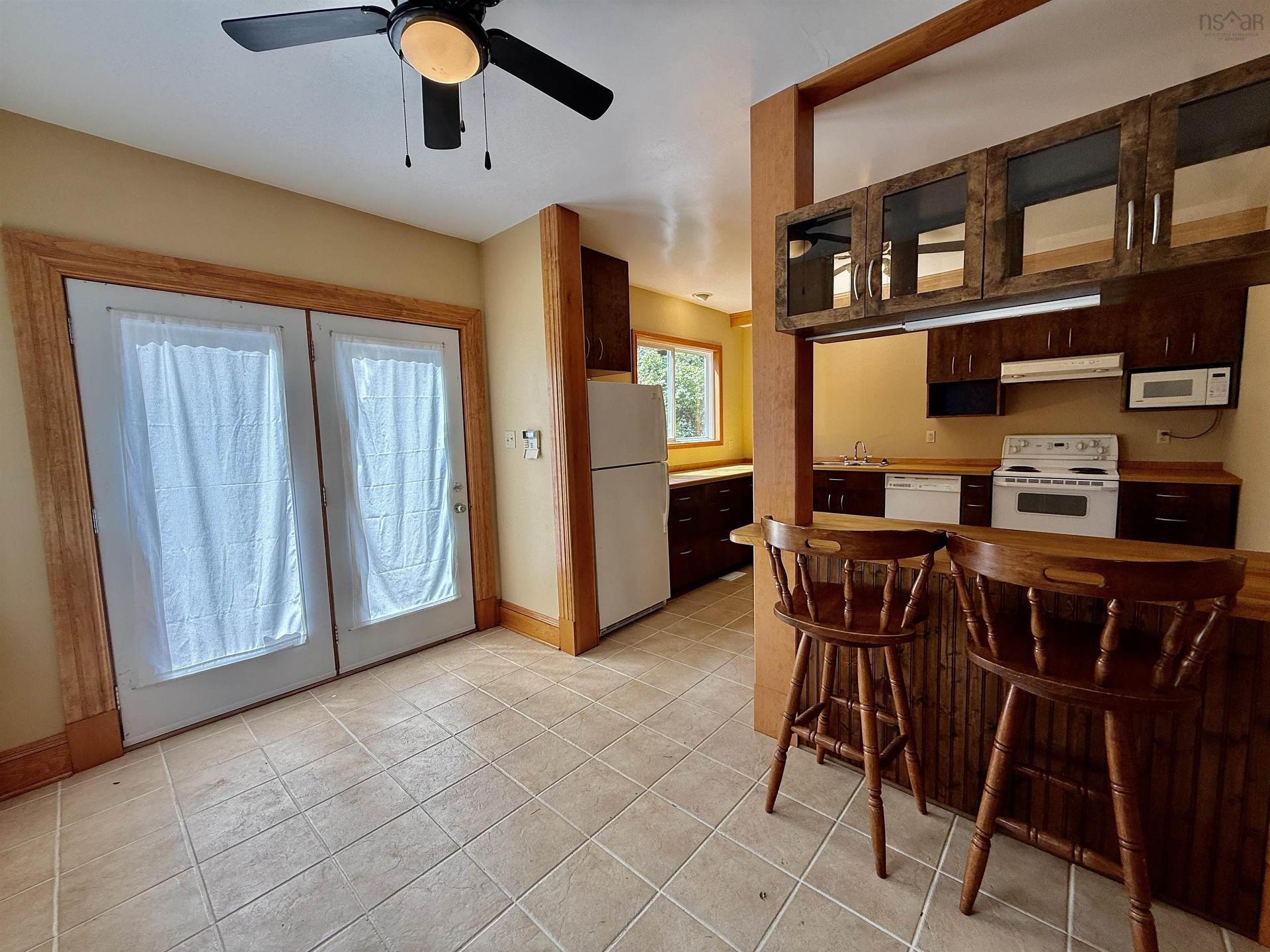 6312 Chebucto Road, Halifax, NS - Indoor