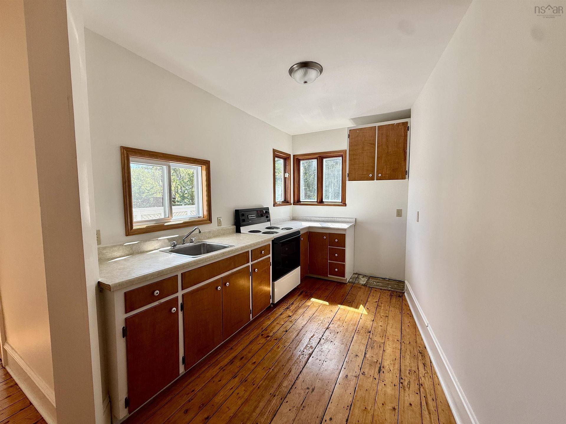 6312 Chebucto Road, Halifax, NS - Indoor Photo Showing Kitchen