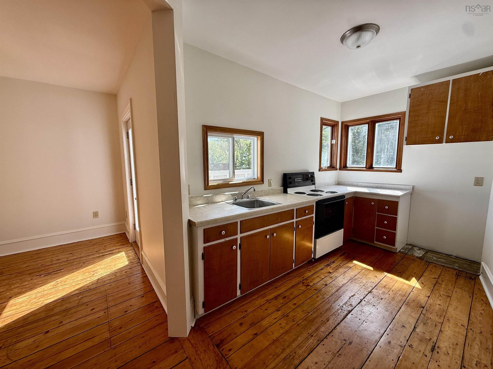 6312 Chebucto Road, Halifax, NS - Indoor Photo Showing Kitchen
