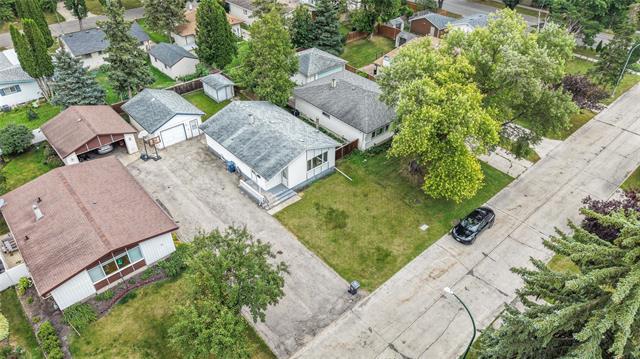75 Tamworth Bay, Winnipeg, MB - Outdoor With View