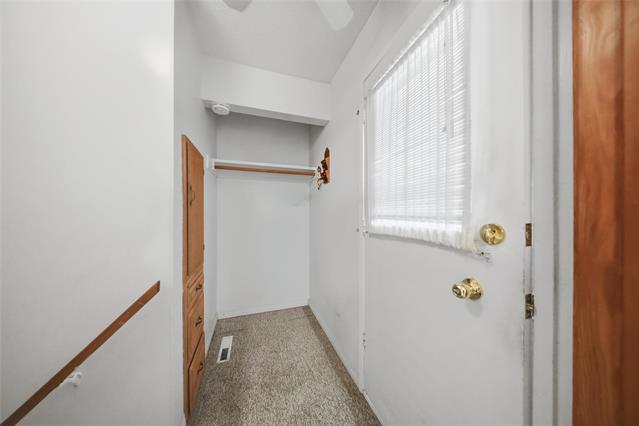 75 Tamworth Bay, Winnipeg, MB - Indoor Photo Showing Other Room