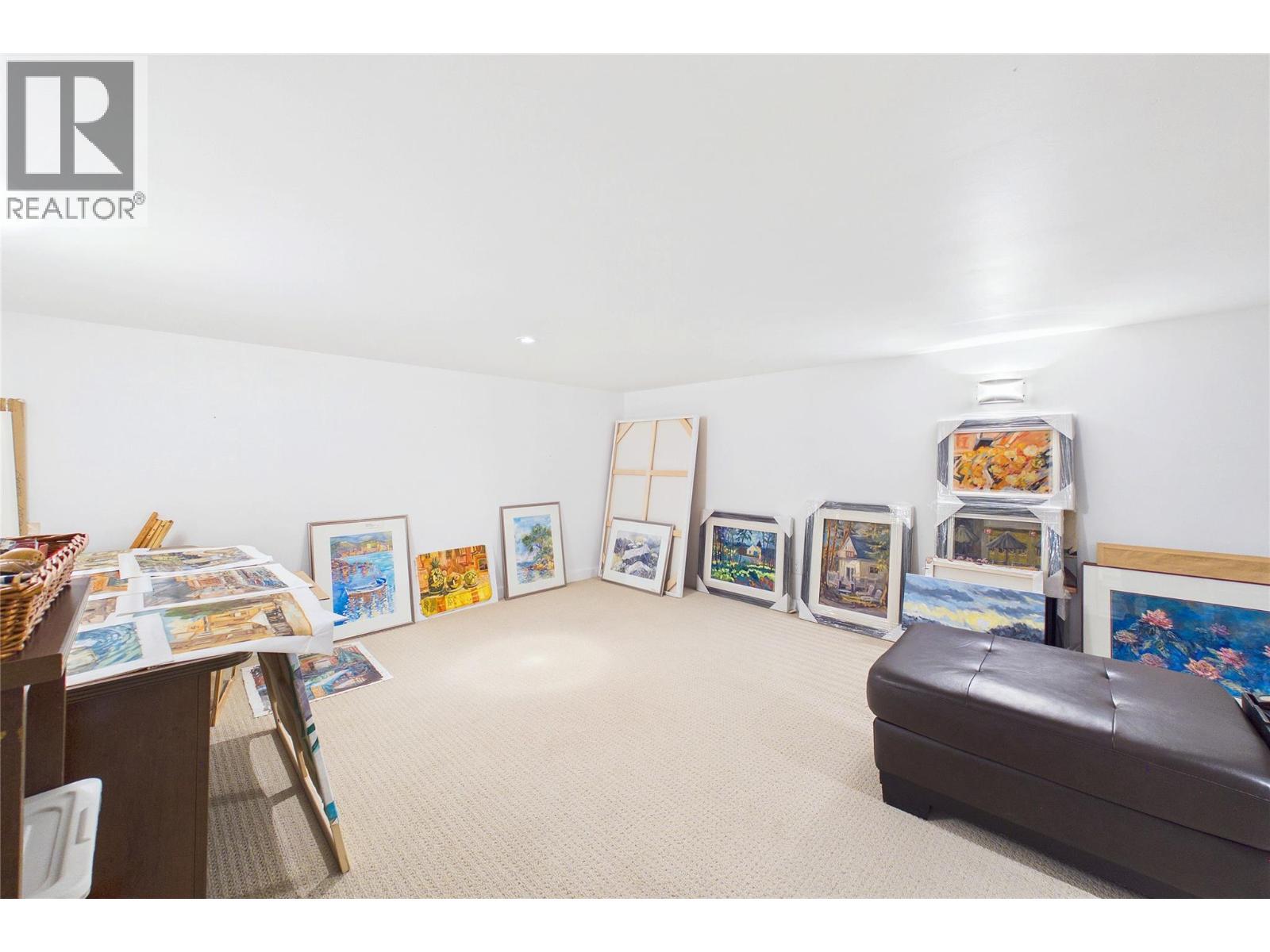 114 Bear End Road, Penticton, BC - Indoor