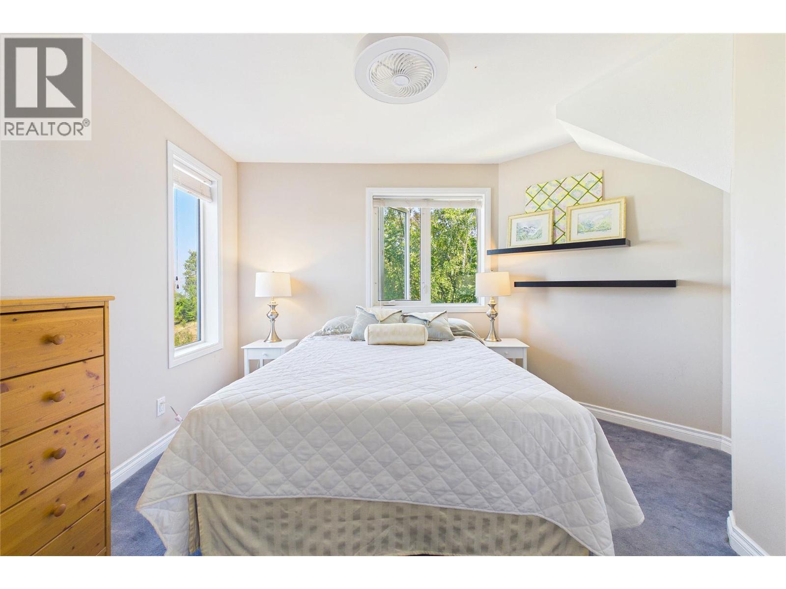 114 Bear End Road, Penticton, BC - Indoor Photo Showing Bedroom