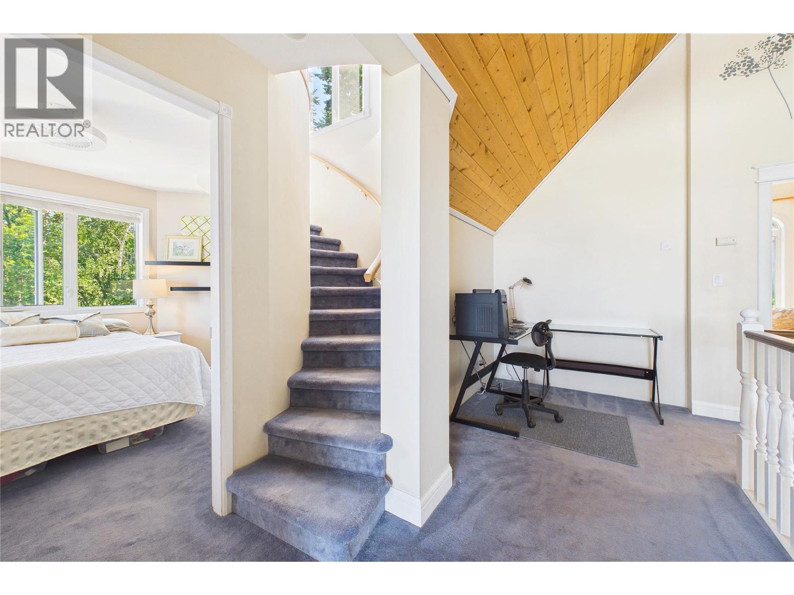 114 Bear End Road, Penticton, BC - Indoor Photo Showing Bedroom