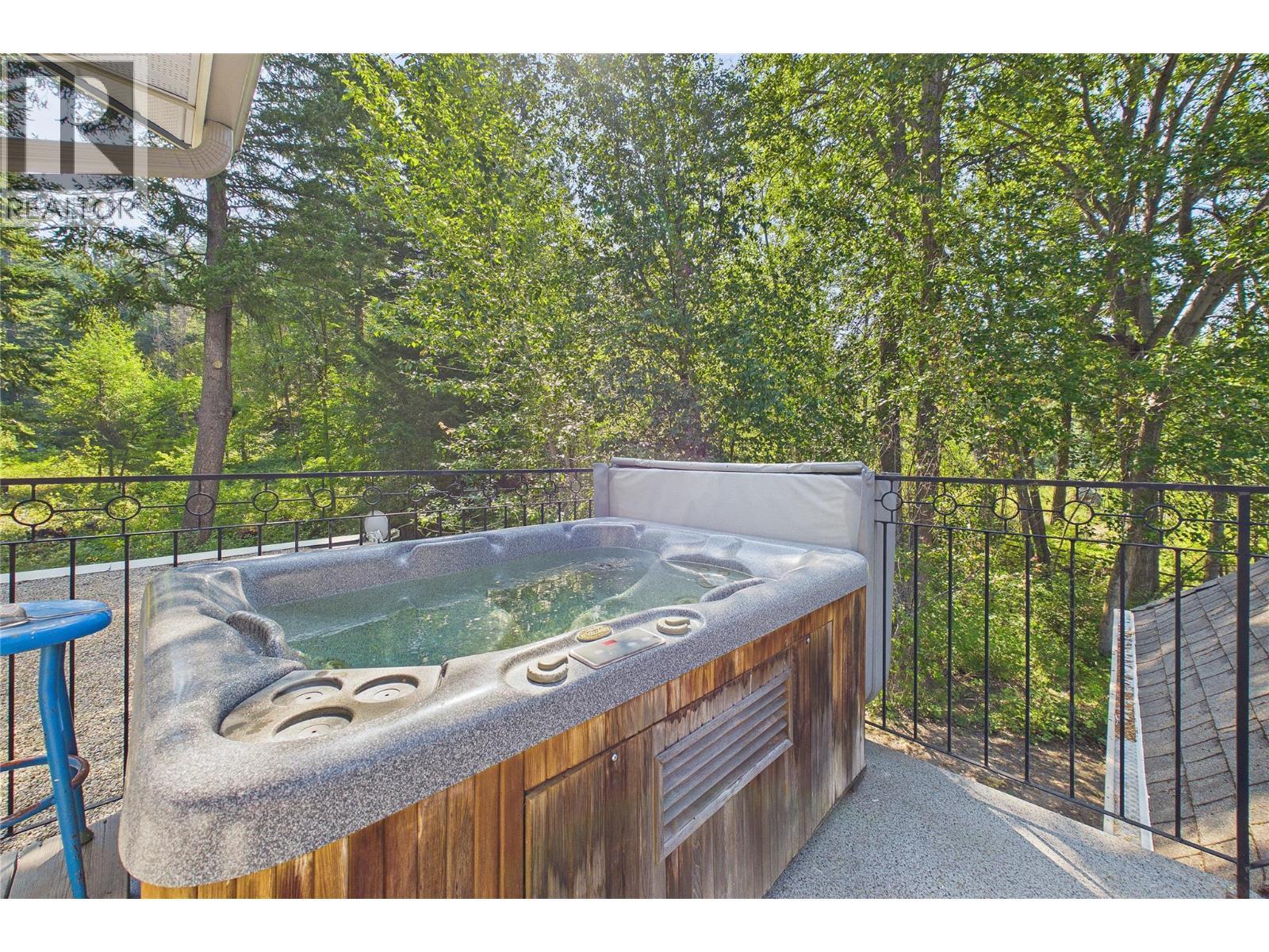 114 Bear End Road, Penticton, BC - Outdoor