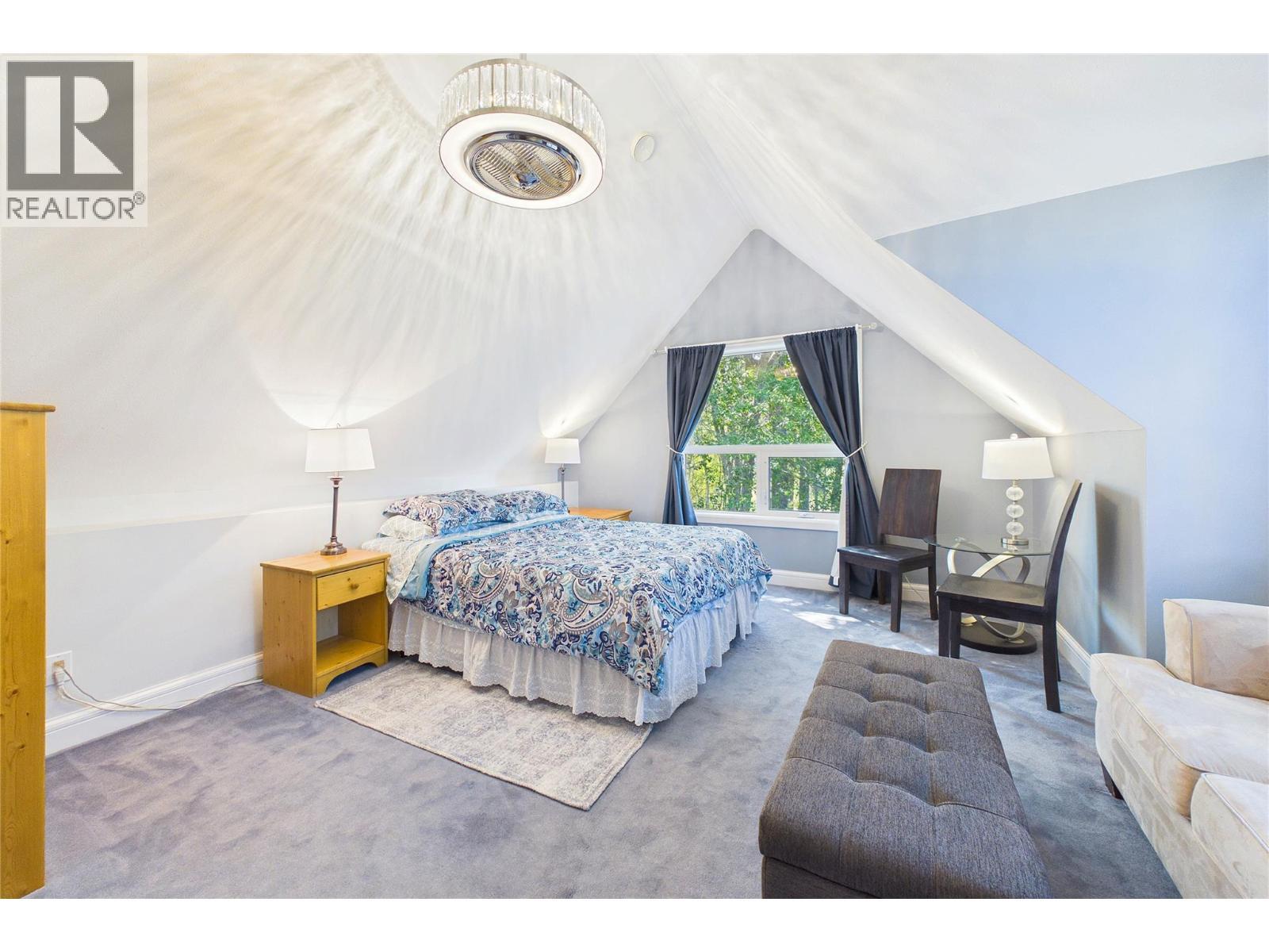 114 Bear End Road, Penticton, BC - Indoor Photo Showing Bedroom