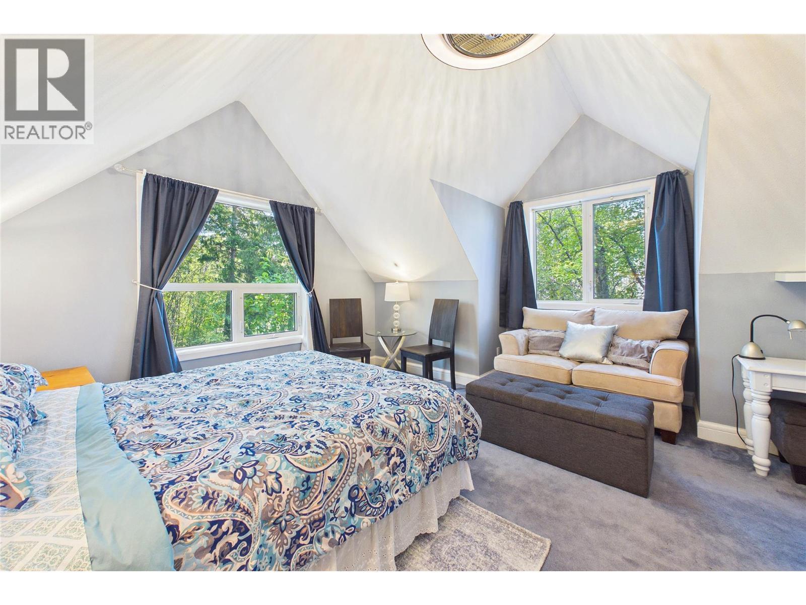 114 Bear End Road, Penticton, BC - Indoor Photo Showing Bedroom