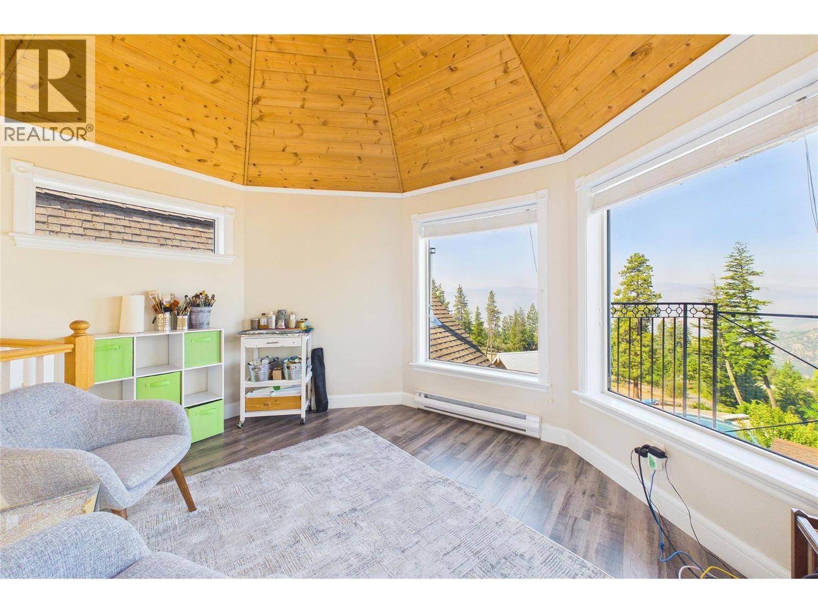 114 Bear End Road, Penticton, BC - Indoor