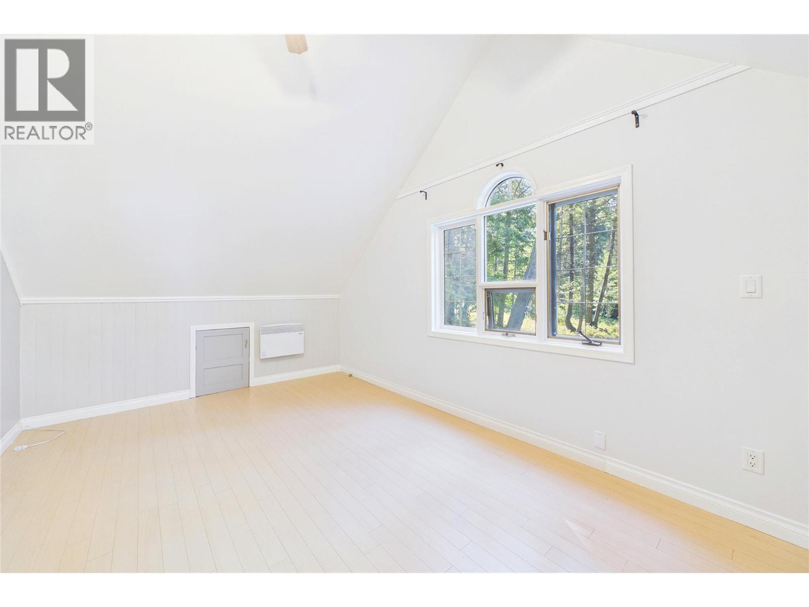 114 Bear End Road, Penticton, BC - Indoor Photo Showing Other Room