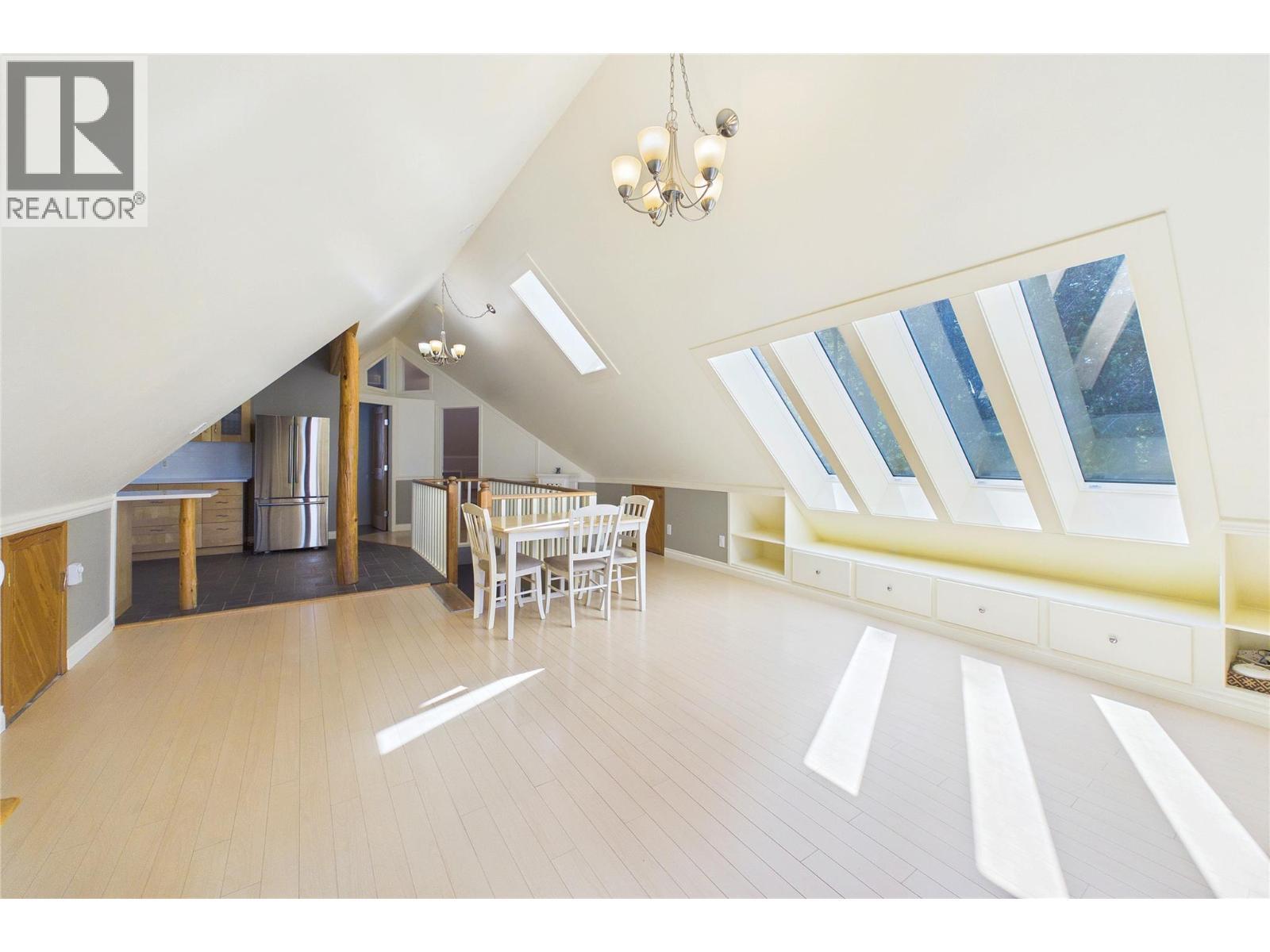 114 Bear End Road, Penticton, BC - Indoor Photo Showing Other Room