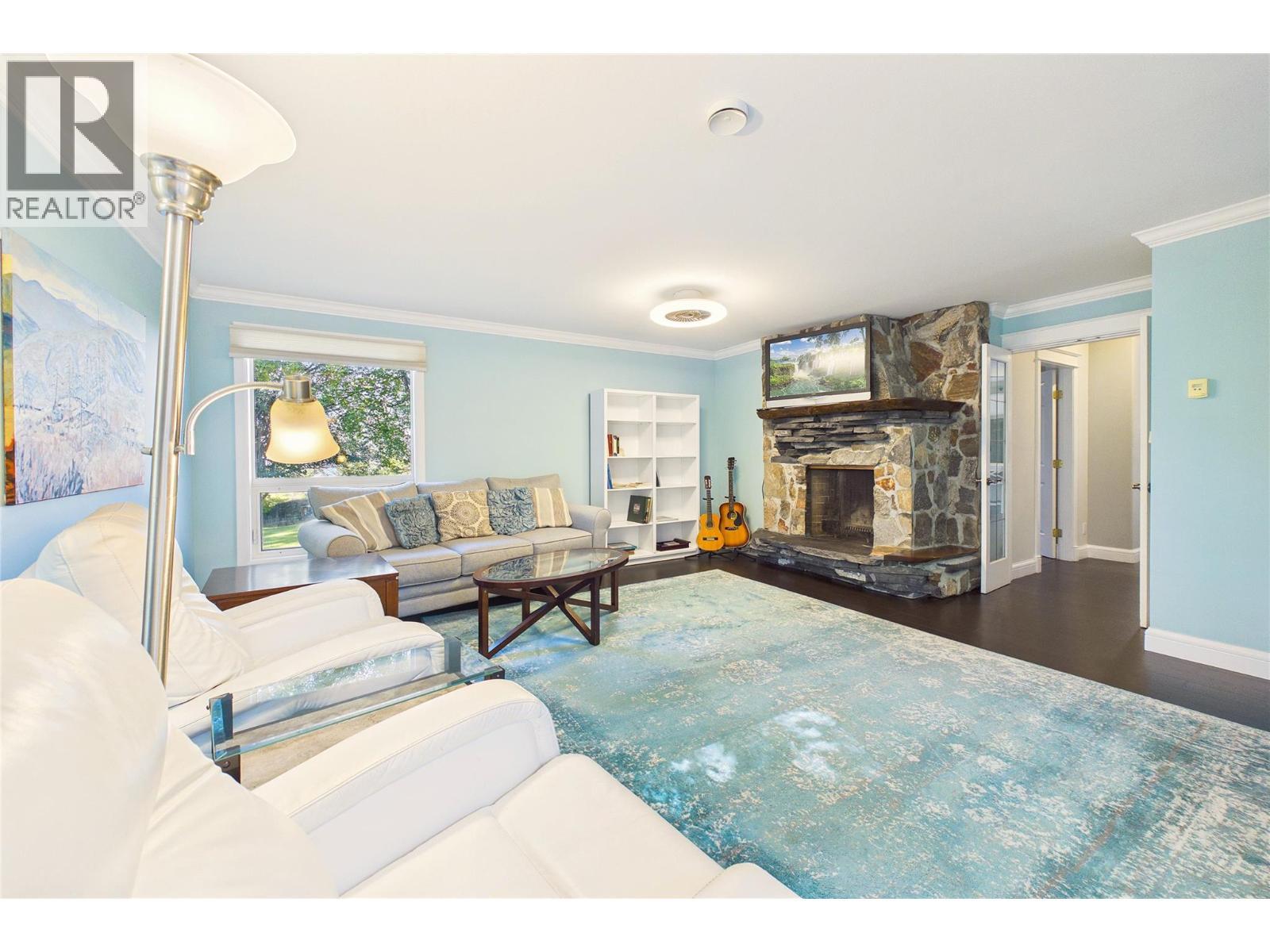 114 Bear End Road, Penticton, BC - Indoor Photo Showing Living Room With Fireplace