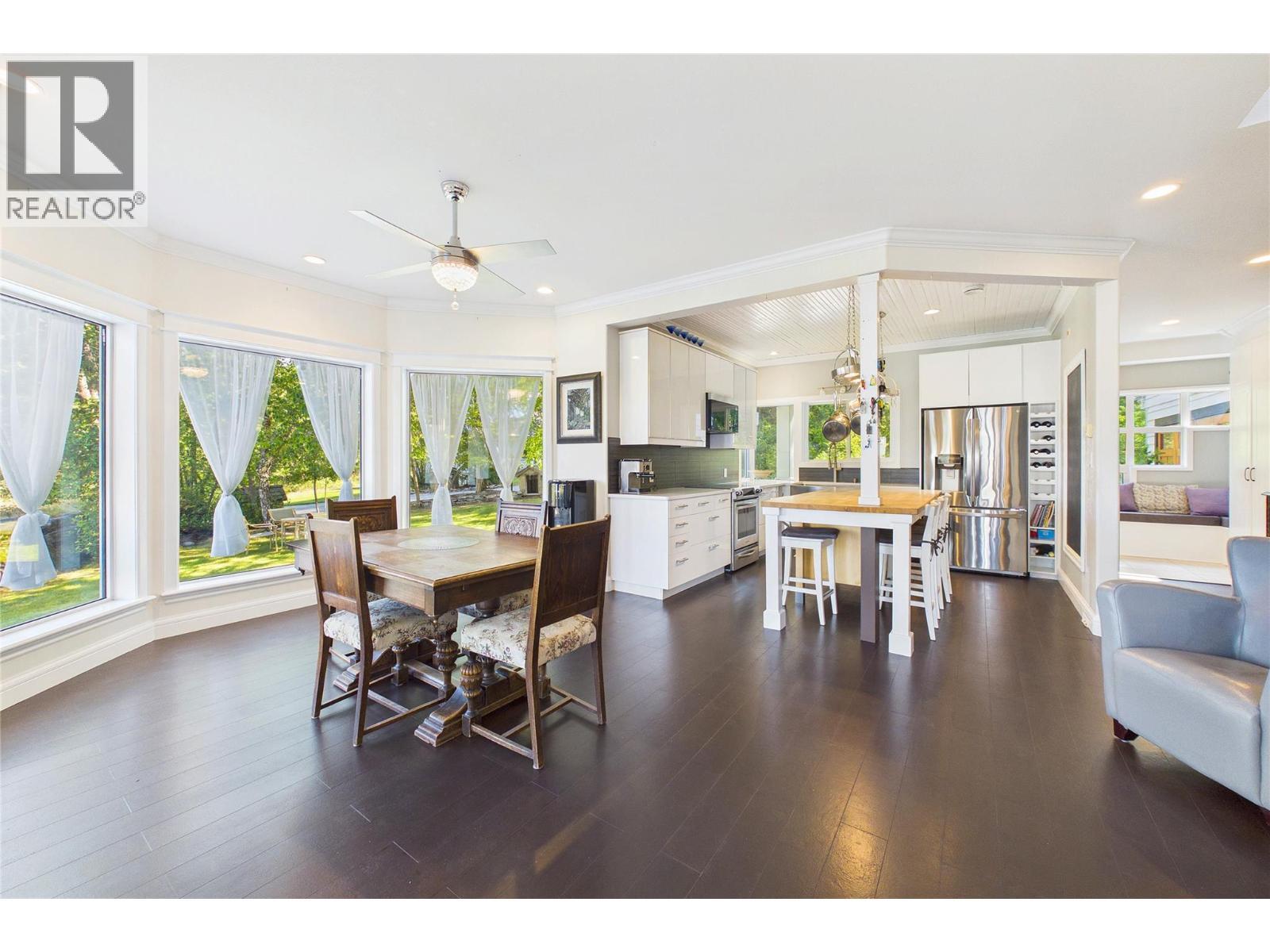 114 Bear End Road, Penticton, BC - Indoor Photo Showing Dining Room