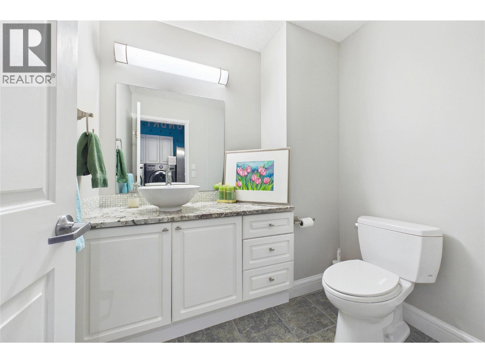 114 Bear End Road, Penticton, BC - Indoor Photo Showing Bathroom
