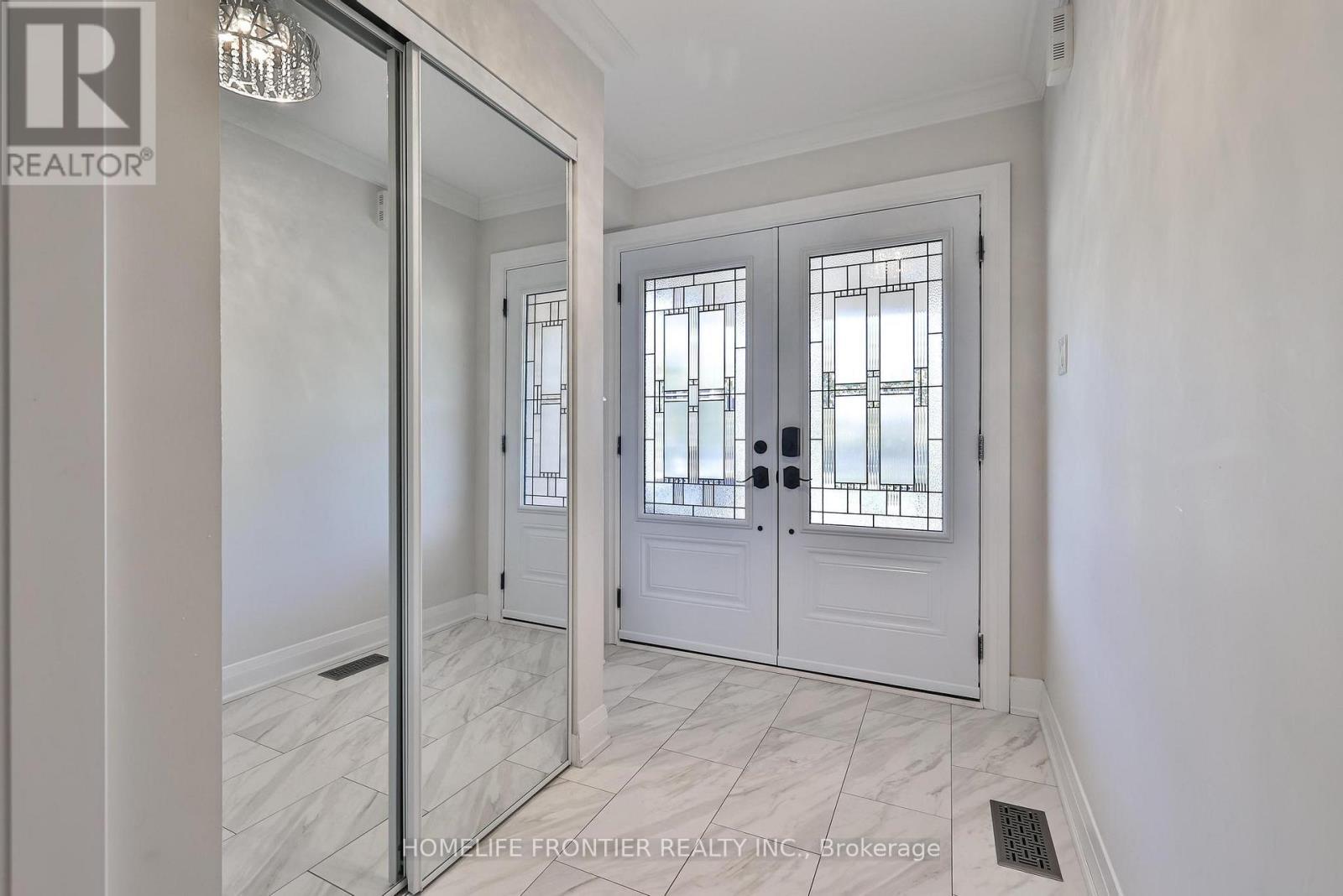 86 Venice Gate Drive, Vaughan, ON - Indoor Photo Showing Other Room