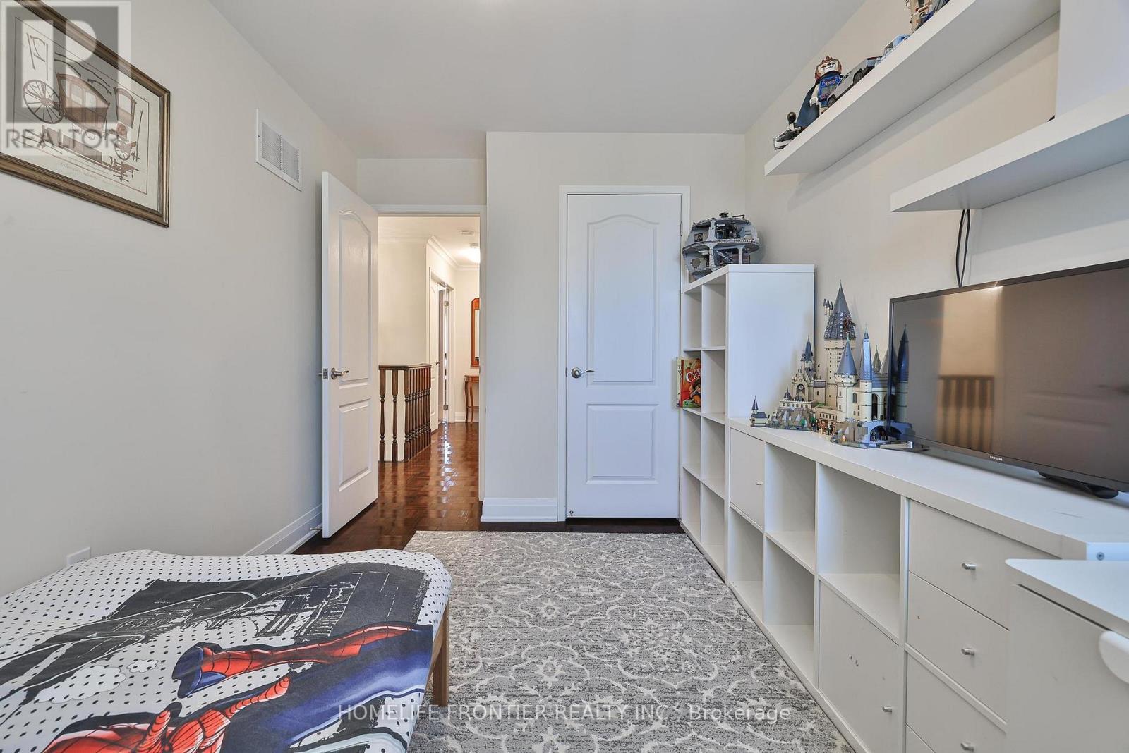 86 Venice Gate Drive, Vaughan, ON - Indoor Photo Showing Bedroom
