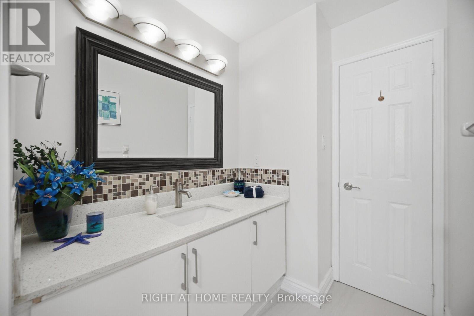 6379 Alderwood Trail, Mississauga, ON - Indoor Photo Showing Bathroom