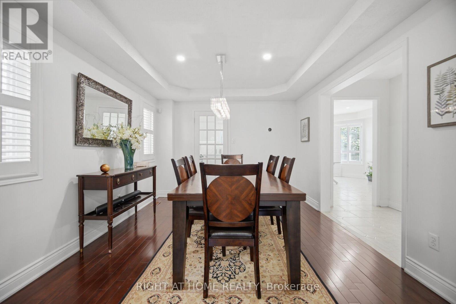 6379 Alderwood Trail, Mississauga, ON - Indoor Photo Showing Dining Room