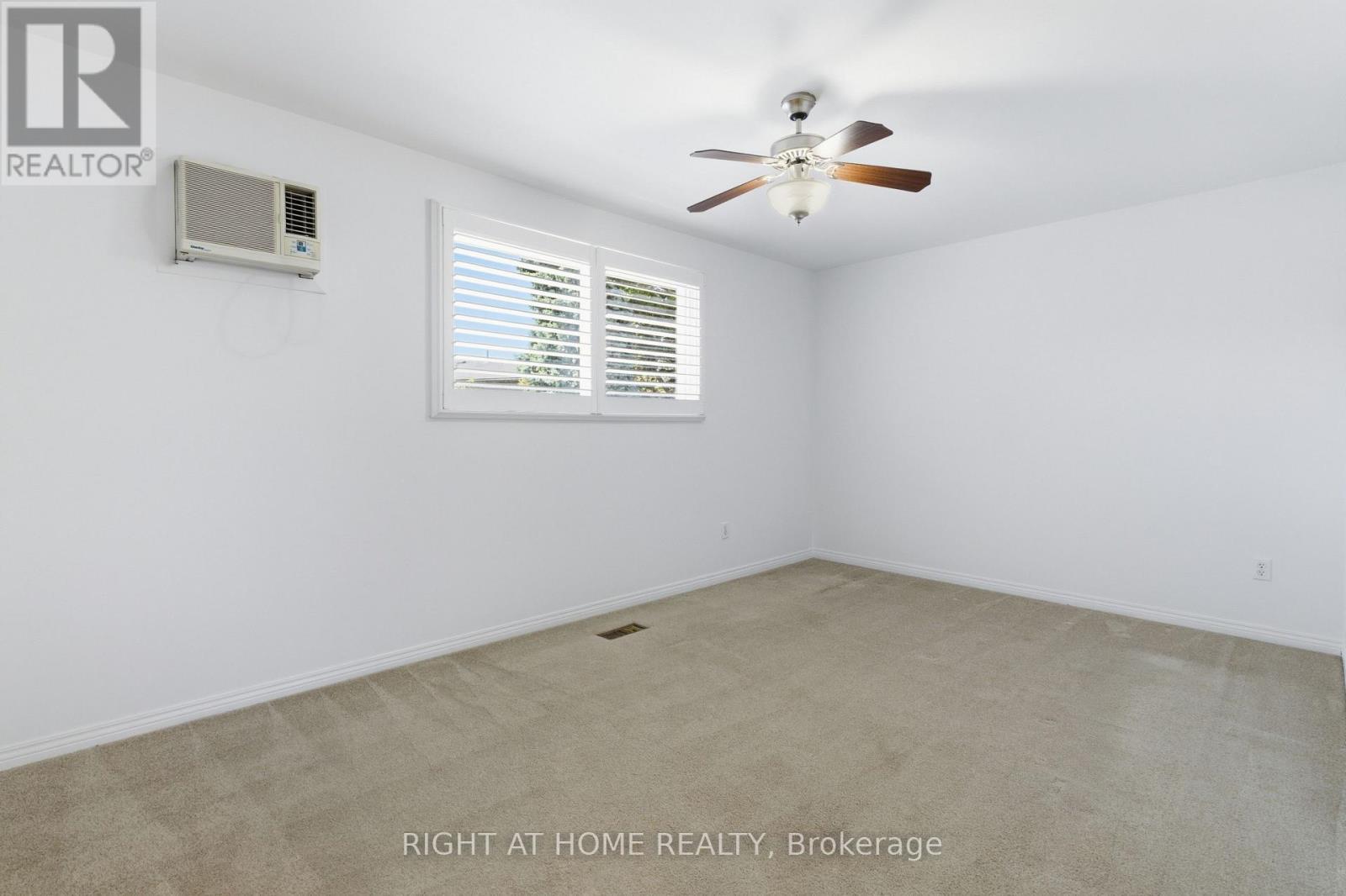 341 Rexford Drive, Hamilton, ON - Indoor Photo Showing Other Room