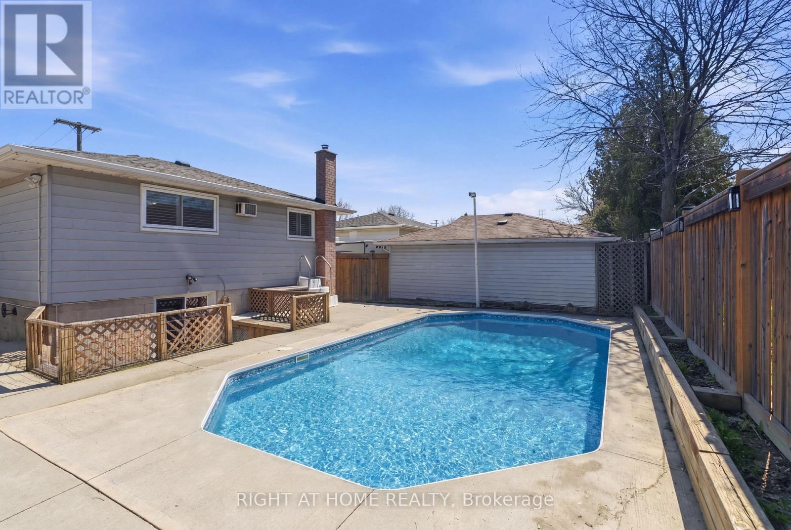 341 Rexford Drive, Hamilton, ON - Outdoor With In Ground Pool