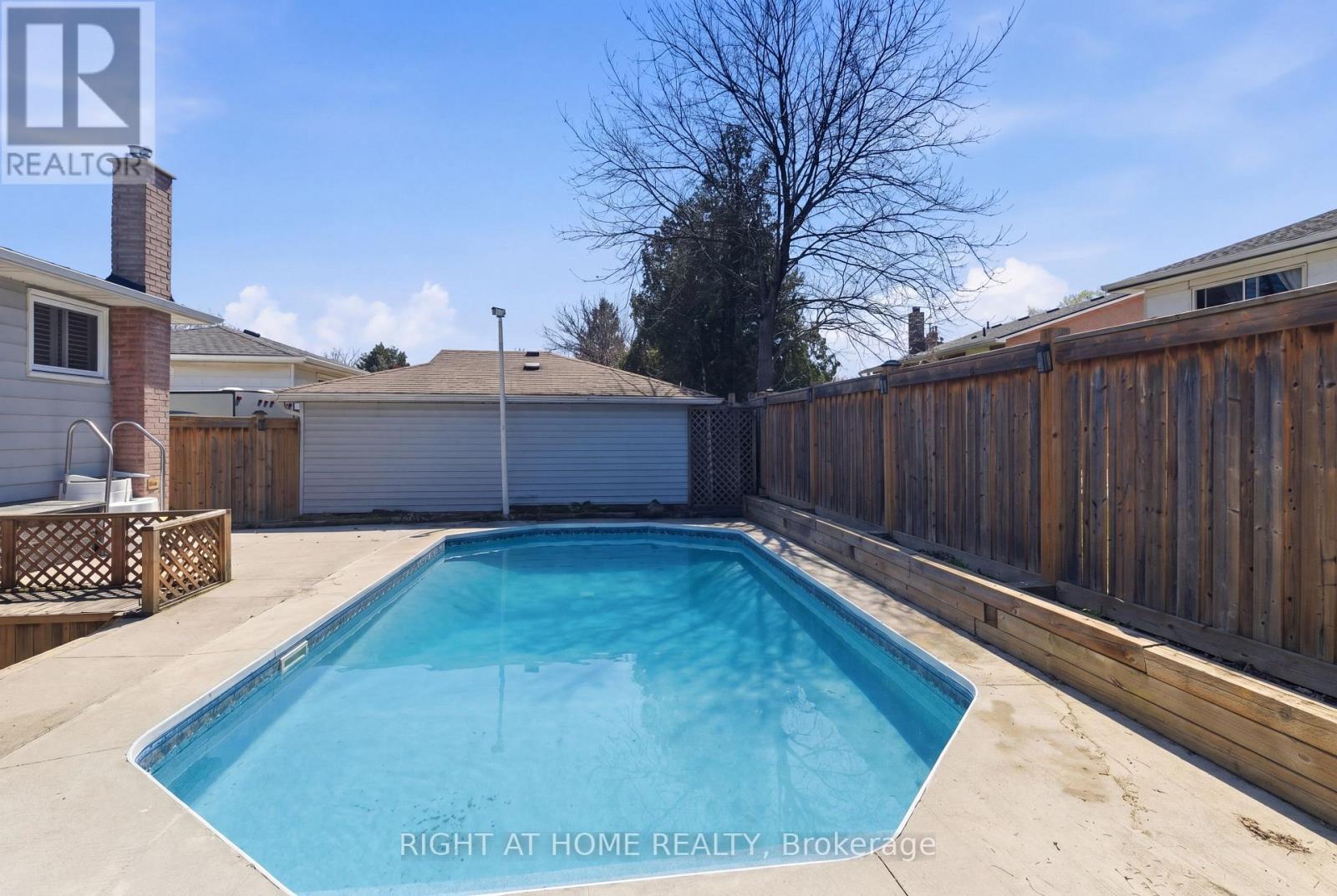 341 Rexford Drive, Hamilton, ON - Outdoor With In Ground Pool