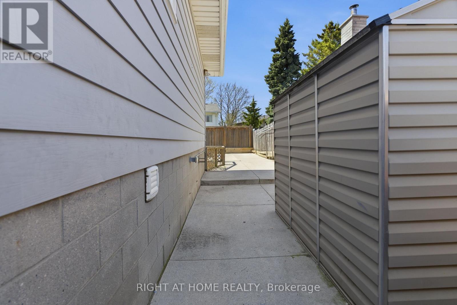 341 Rexford Drive, Hamilton, ON - Outdoor With Exterior