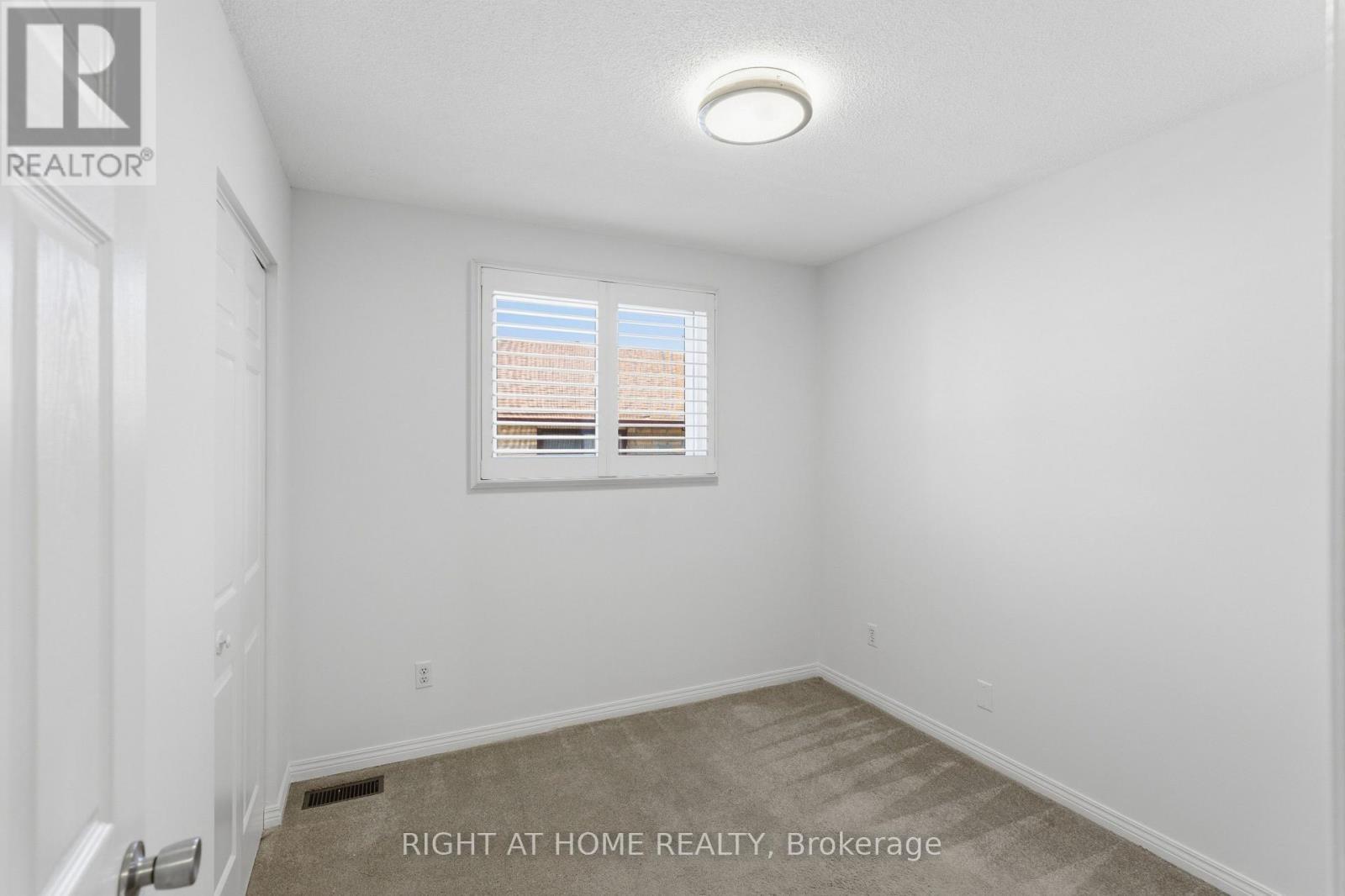 341 Rexford Drive, Hamilton, ON - Indoor Photo Showing Other Room