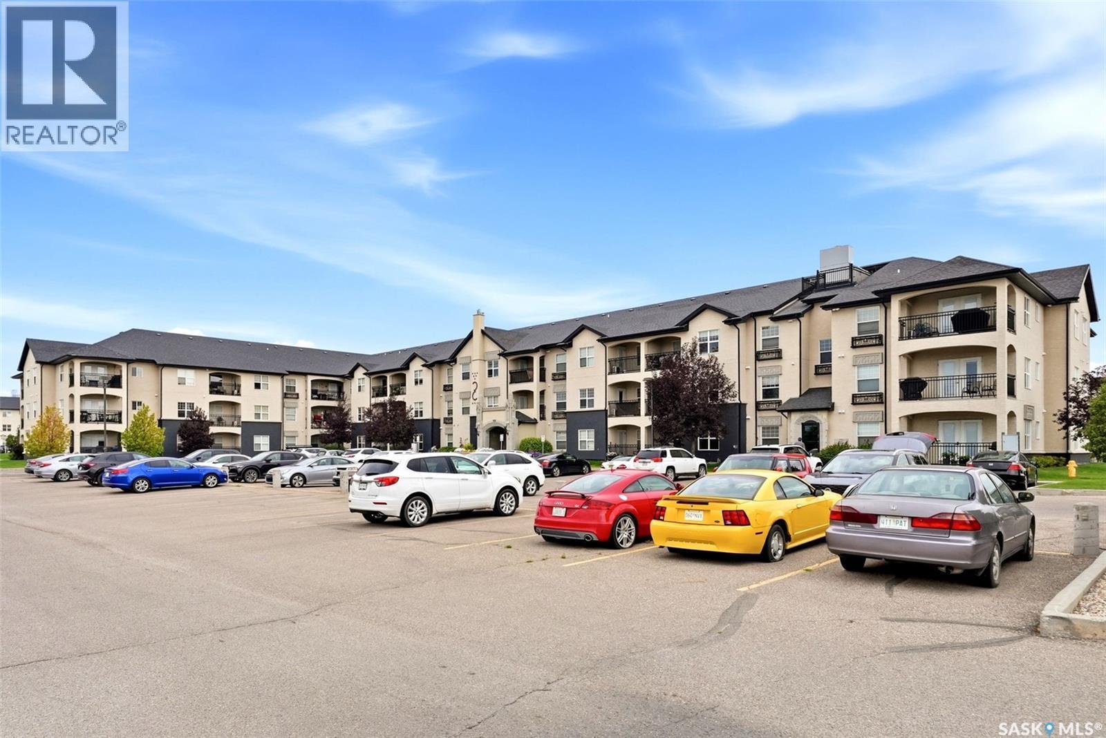 114 1610 Dakota Drive, Regina, SK - Outdoor With Facade
