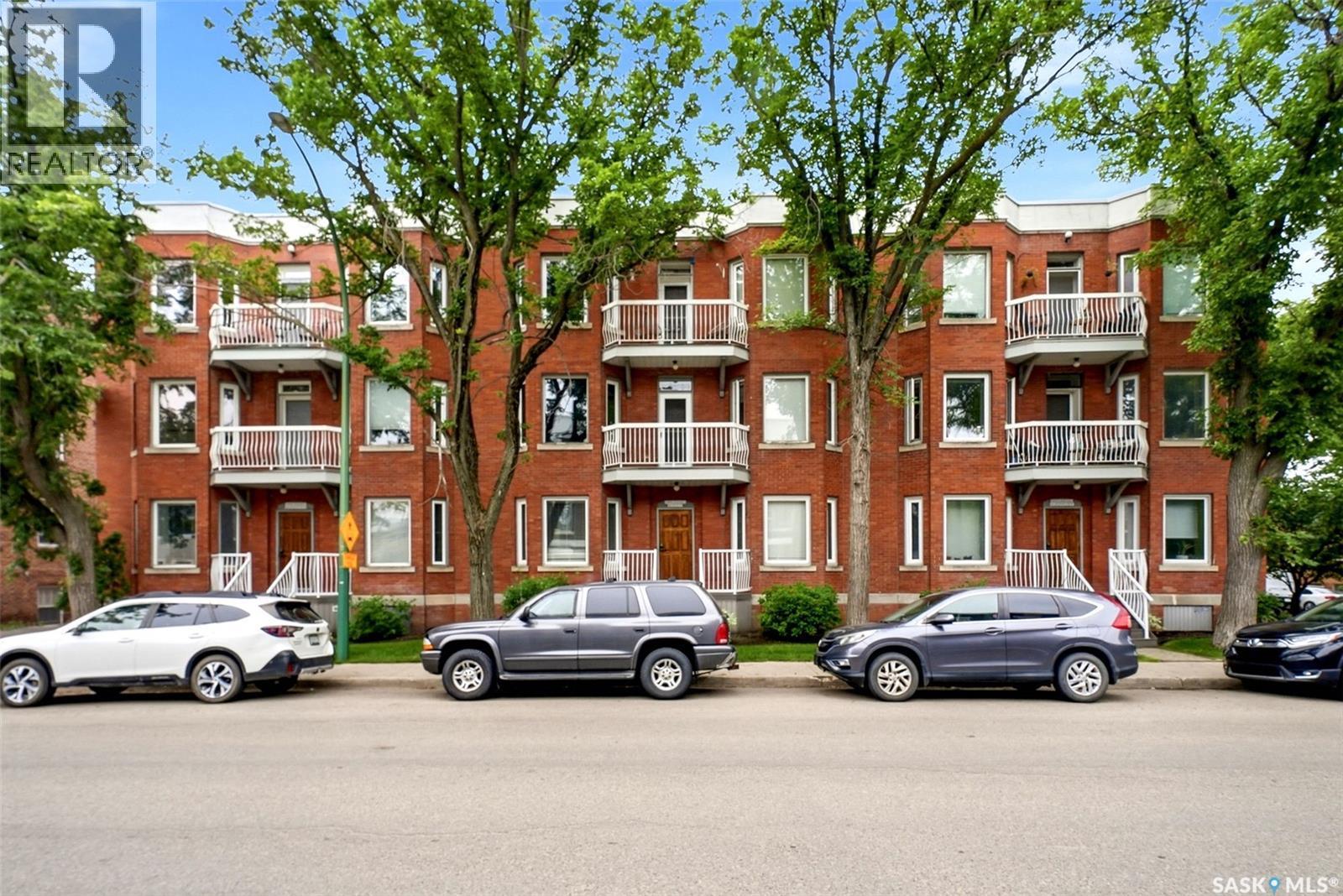 305 2925 14Th Avenue, Regina, SK - Outdoor With Balcony With Facade