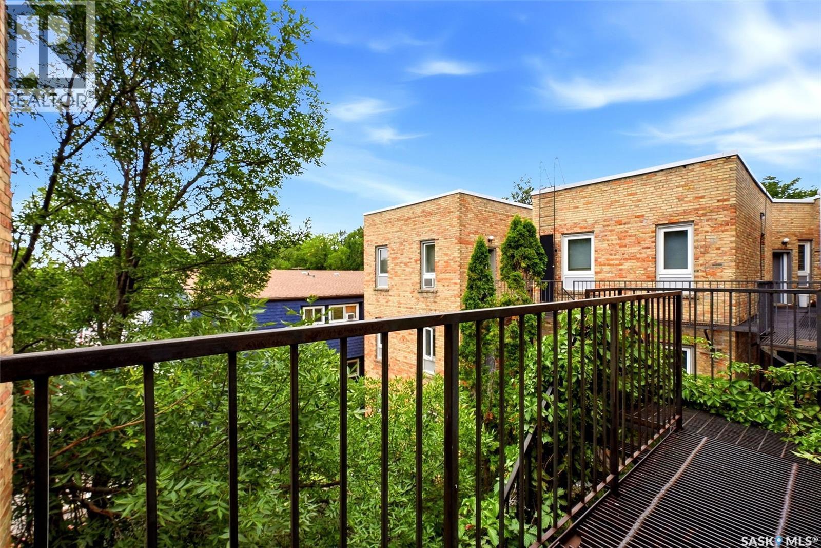 305 2925 14Th Avenue, Regina, SK - Outdoor With Balcony