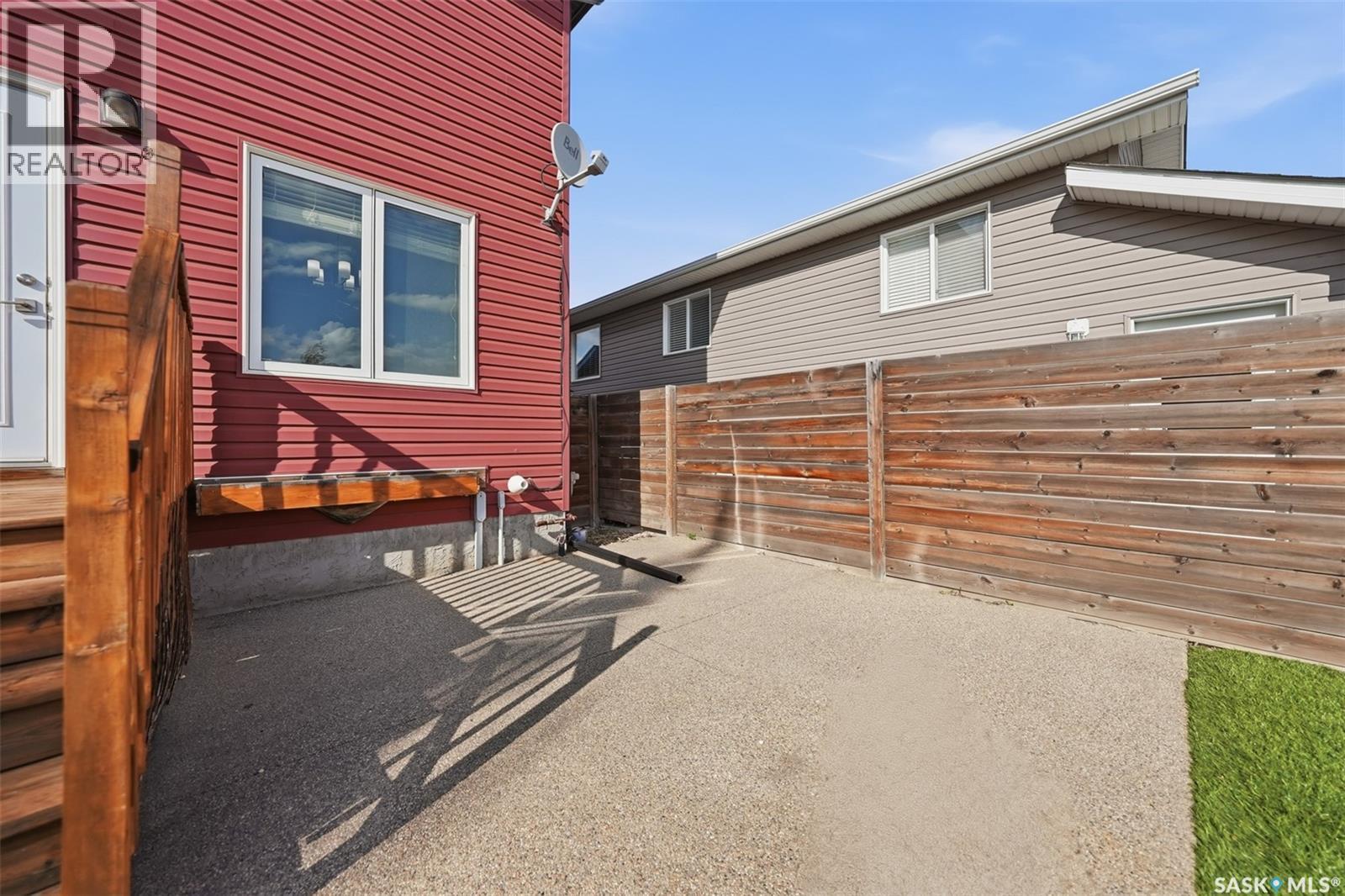 275 Wyant Lane, Saskatoon, SK - Outdoor With Exterior