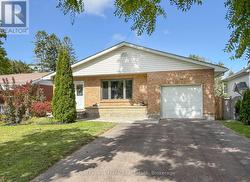 82 UNION AVENUE Scugog (Port Perry), ON L9L 1G2
