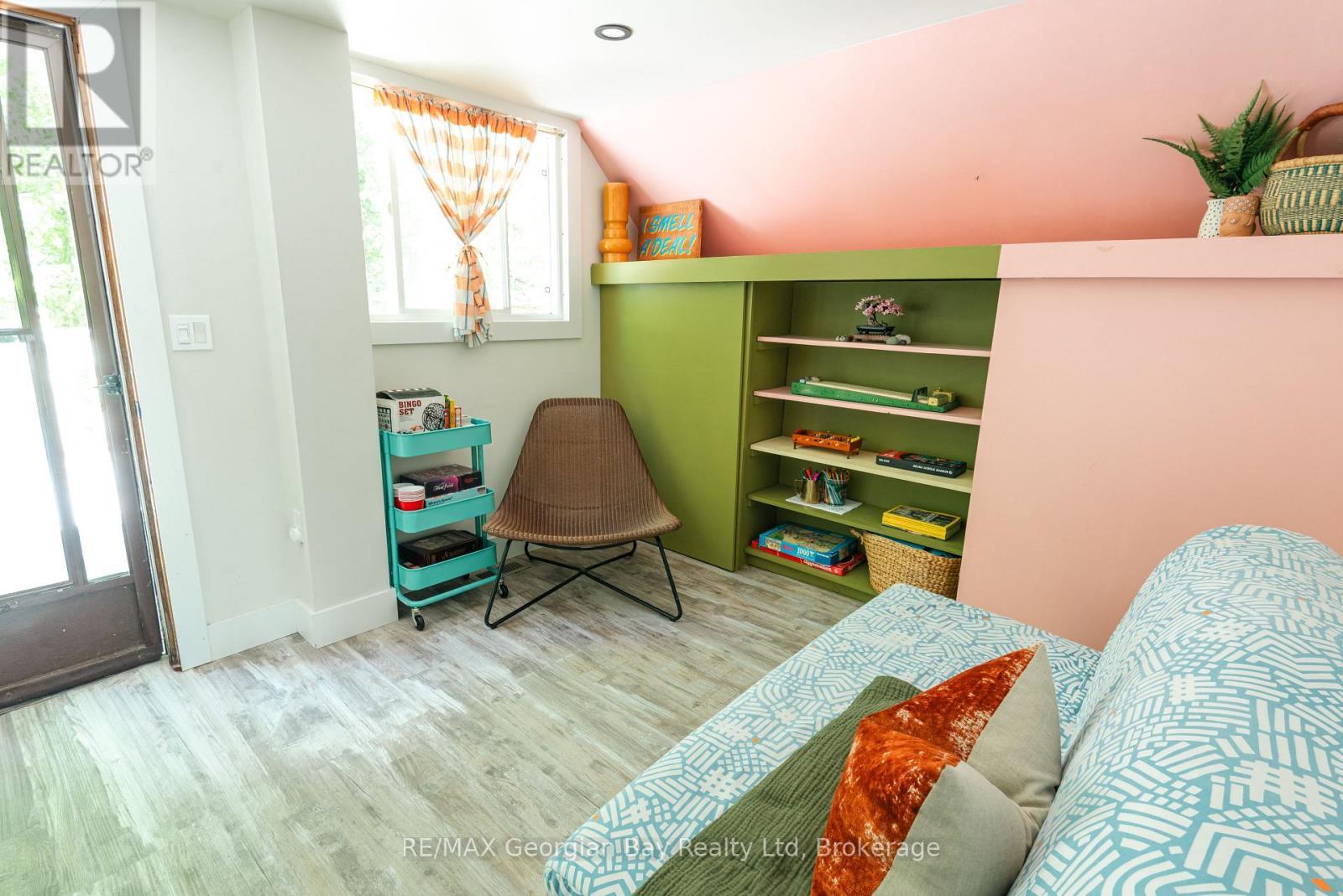 8 Sunrise Court, Tiny, ON - Indoor