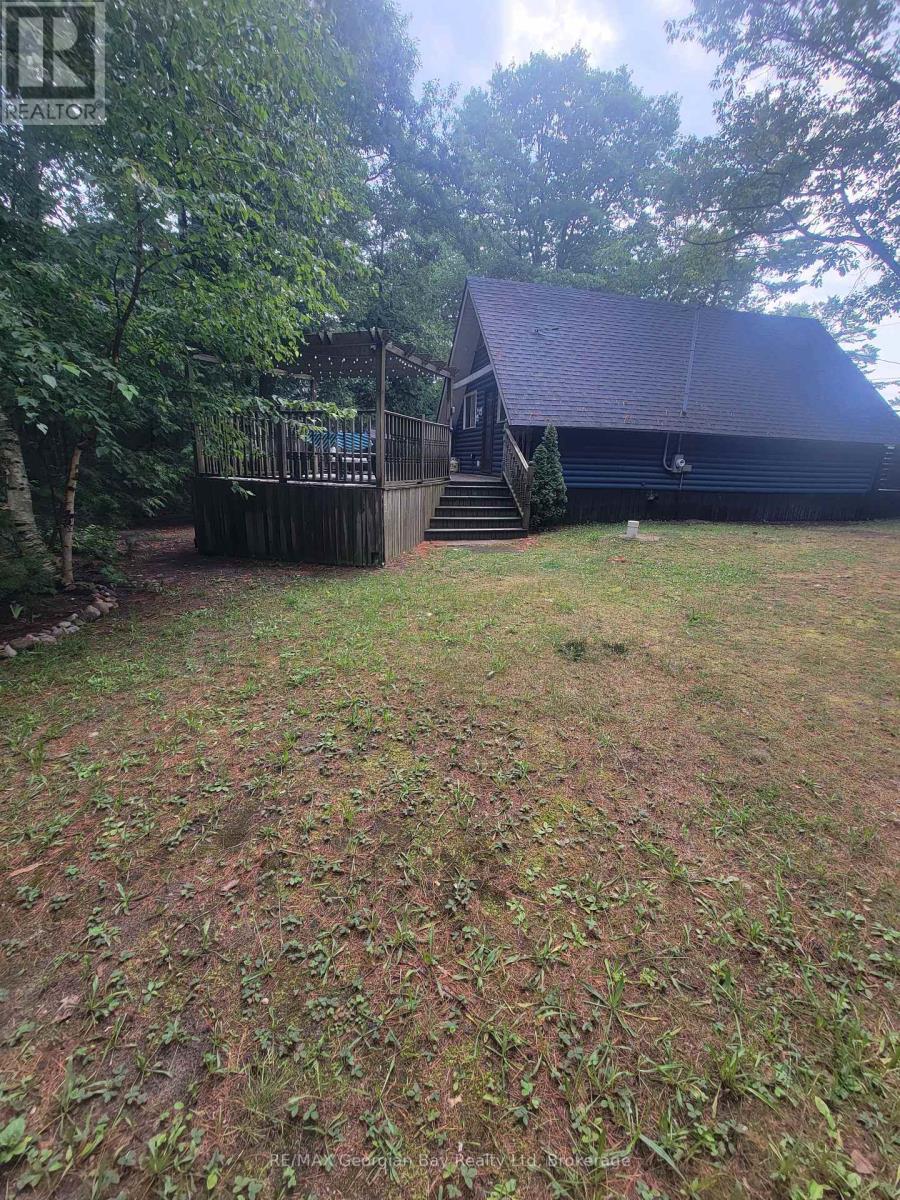 8 Sunrise Court, Tiny, ON - Outdoor