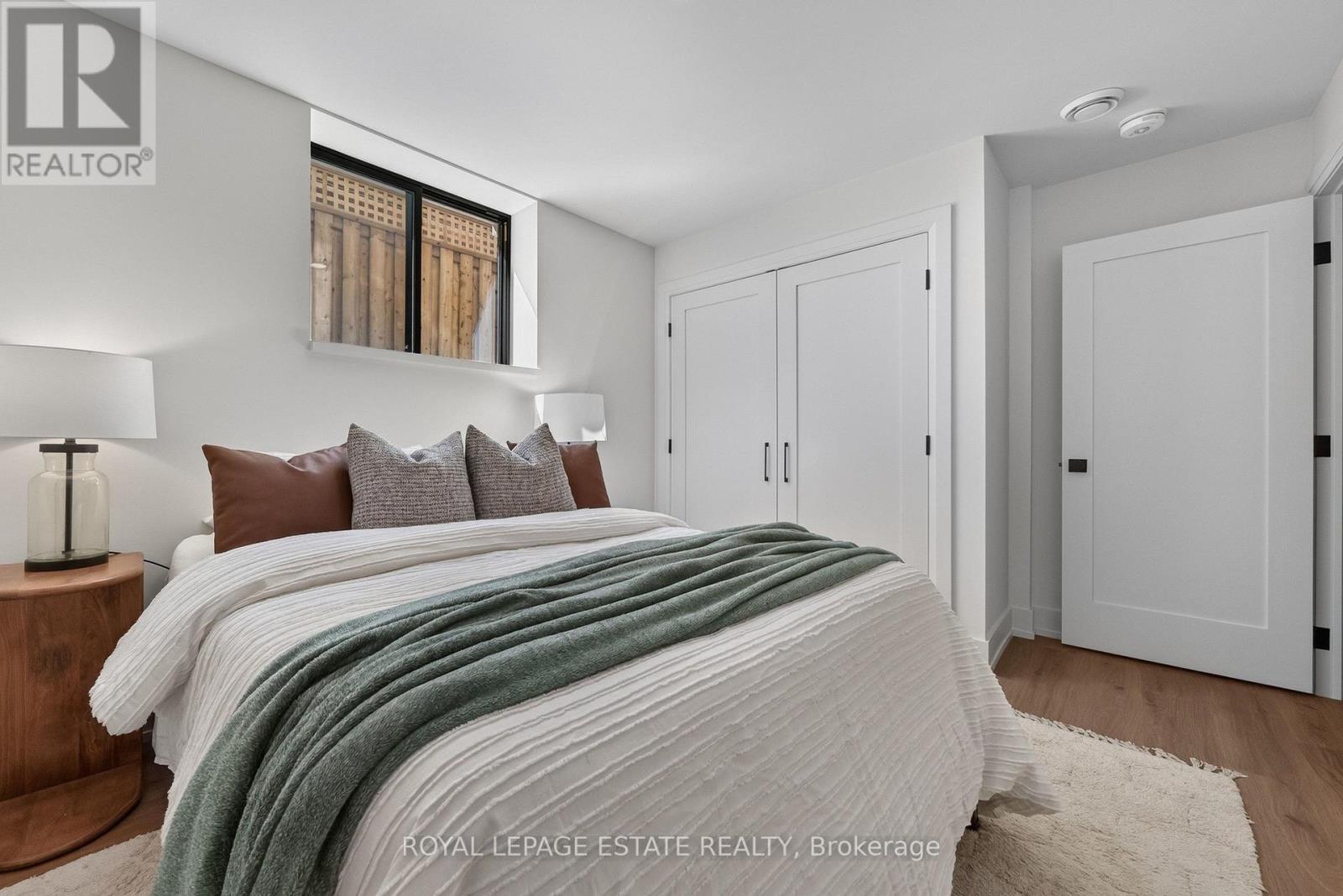5 North Drive, Toronto, ON - Indoor Photo Showing Bedroom