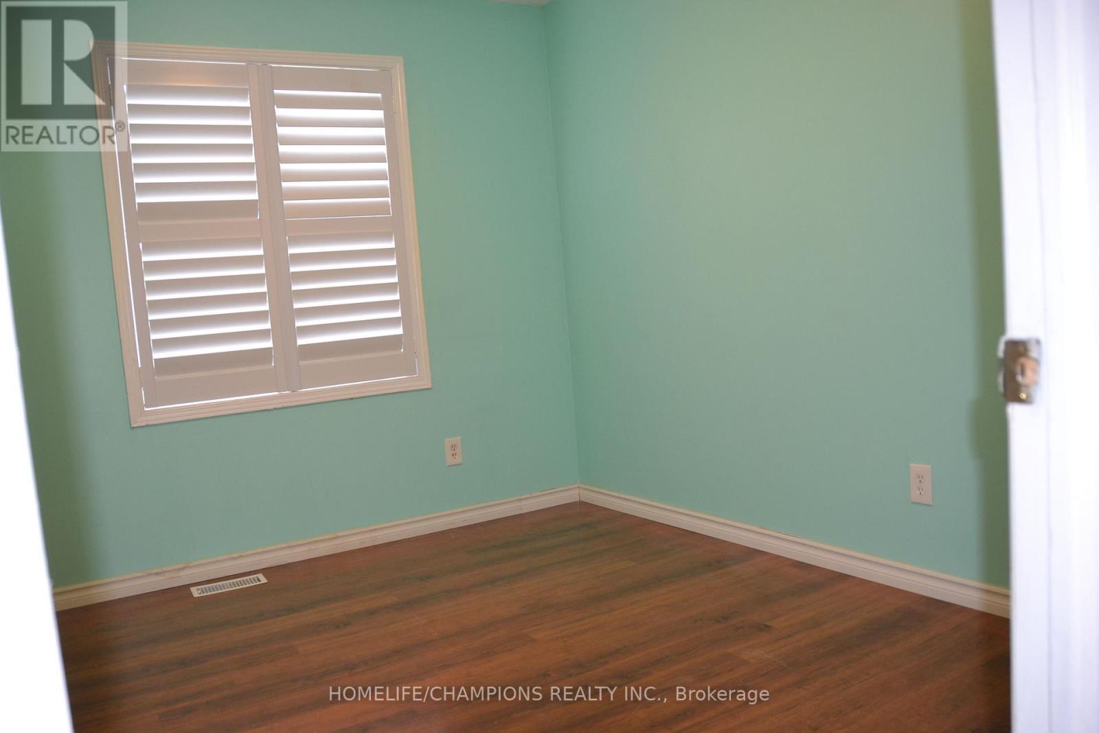 132 Henhoeffer Crescent, Kitchener, ON - Indoor Photo Showing Other Room