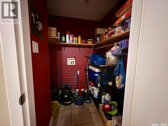 14 3809 Luther Place, Saskatoon, SK - Indoor