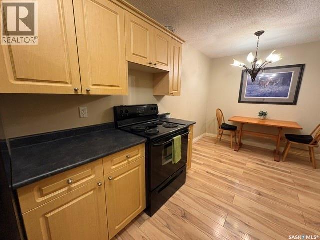 14 3809 Luther Place, Saskatoon, SK - Indoor Photo Showing Kitchen