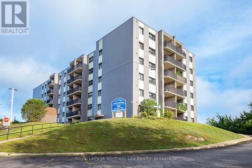 407 - 330 SIXTH AVENUE W  North Bay (Central), ON P1B 9G1
